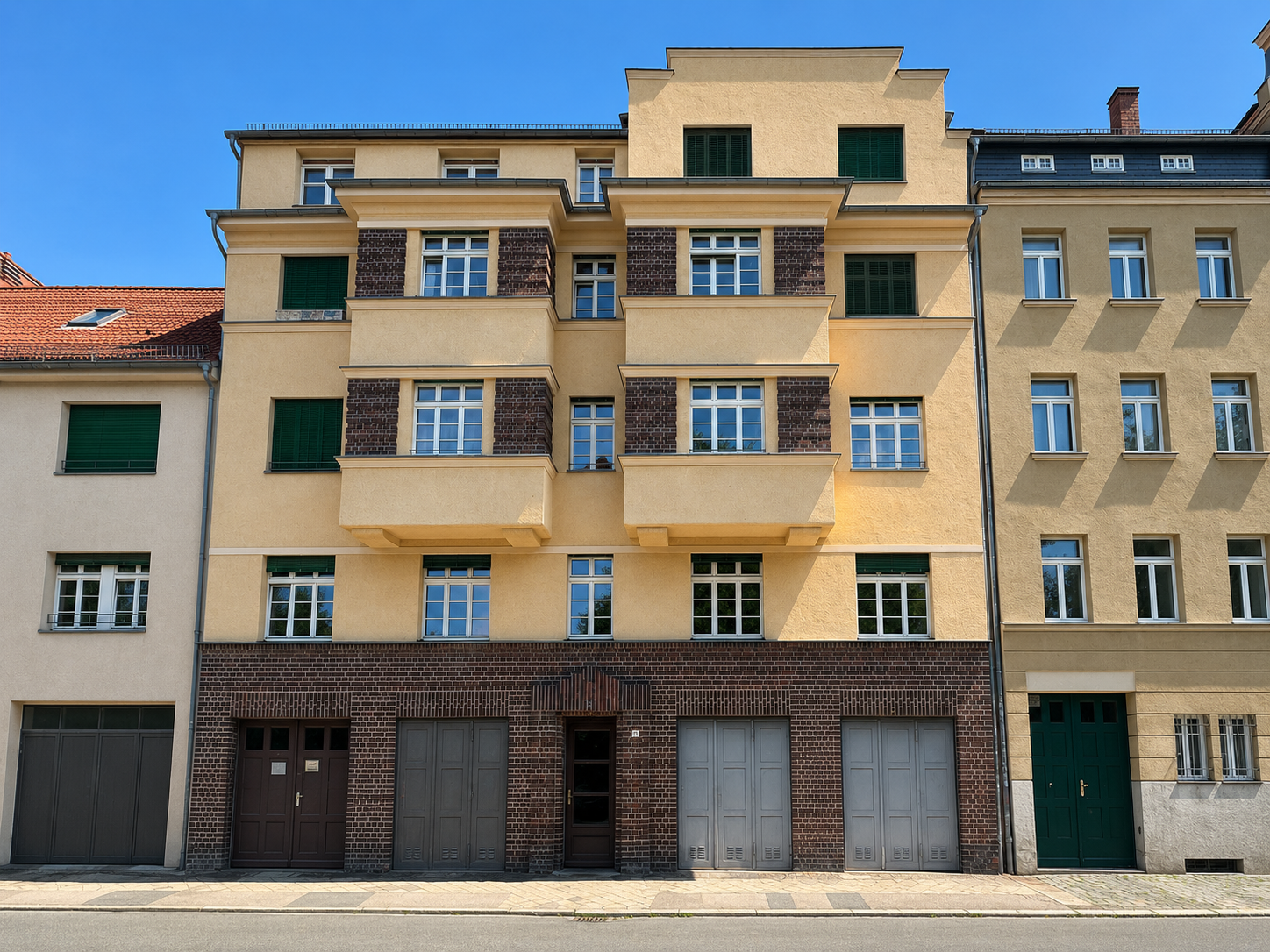 Vermietete 2-Zimmer-Wohnung mit Balkon und Garage