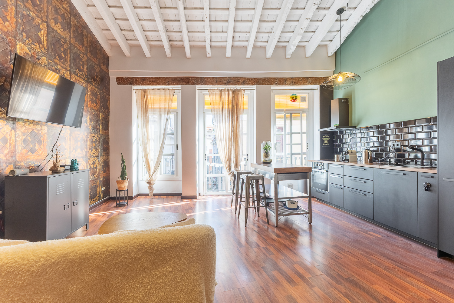 Elegant apartment with timeless charm next to the Cathedral