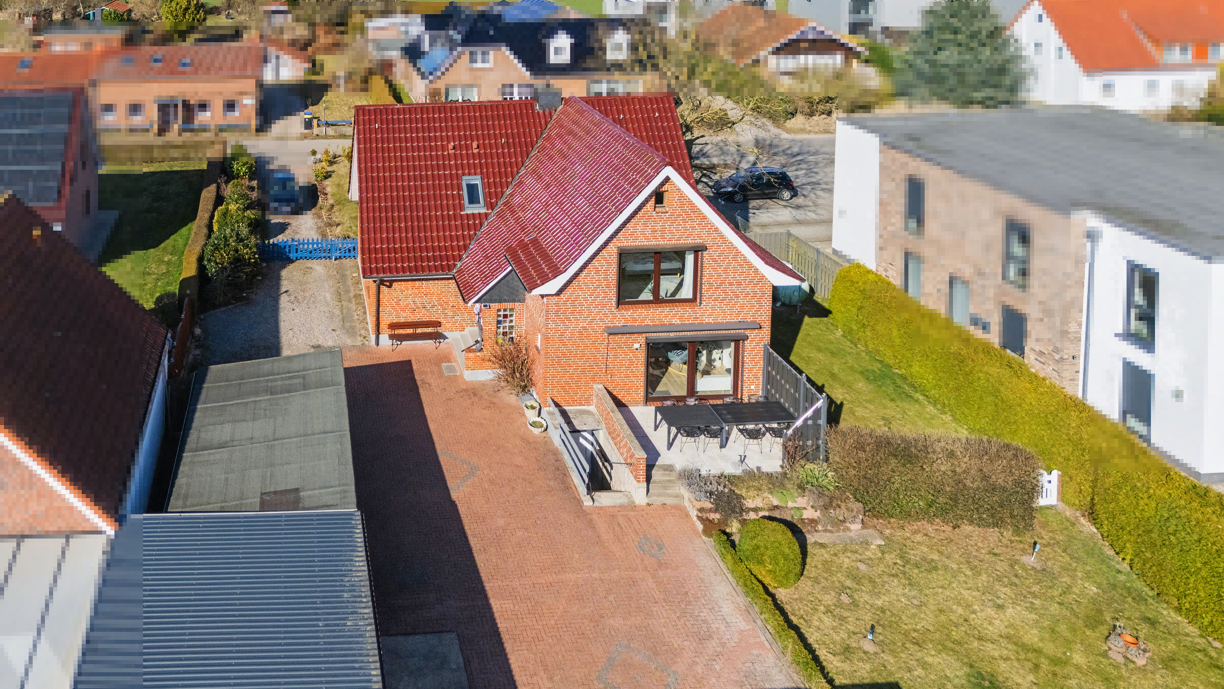 Großzügiges Wohnhaus auf 2.394 m² Grundstück in Feldrandlage – vielseitige Nutzungsmöglichkeiten