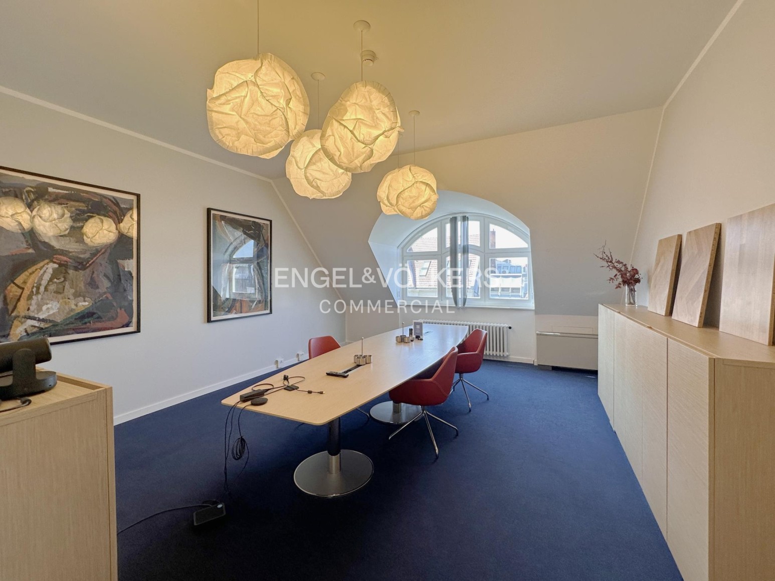 Arbeiten über den Dächern der City West