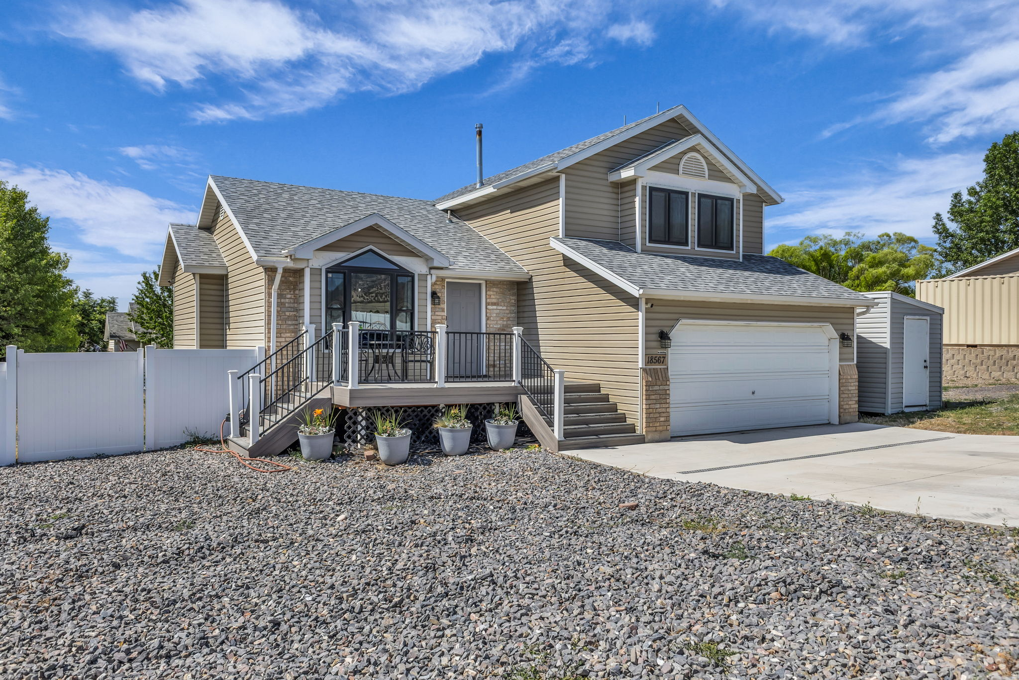 Bright, Spacious Living with Mountain Views