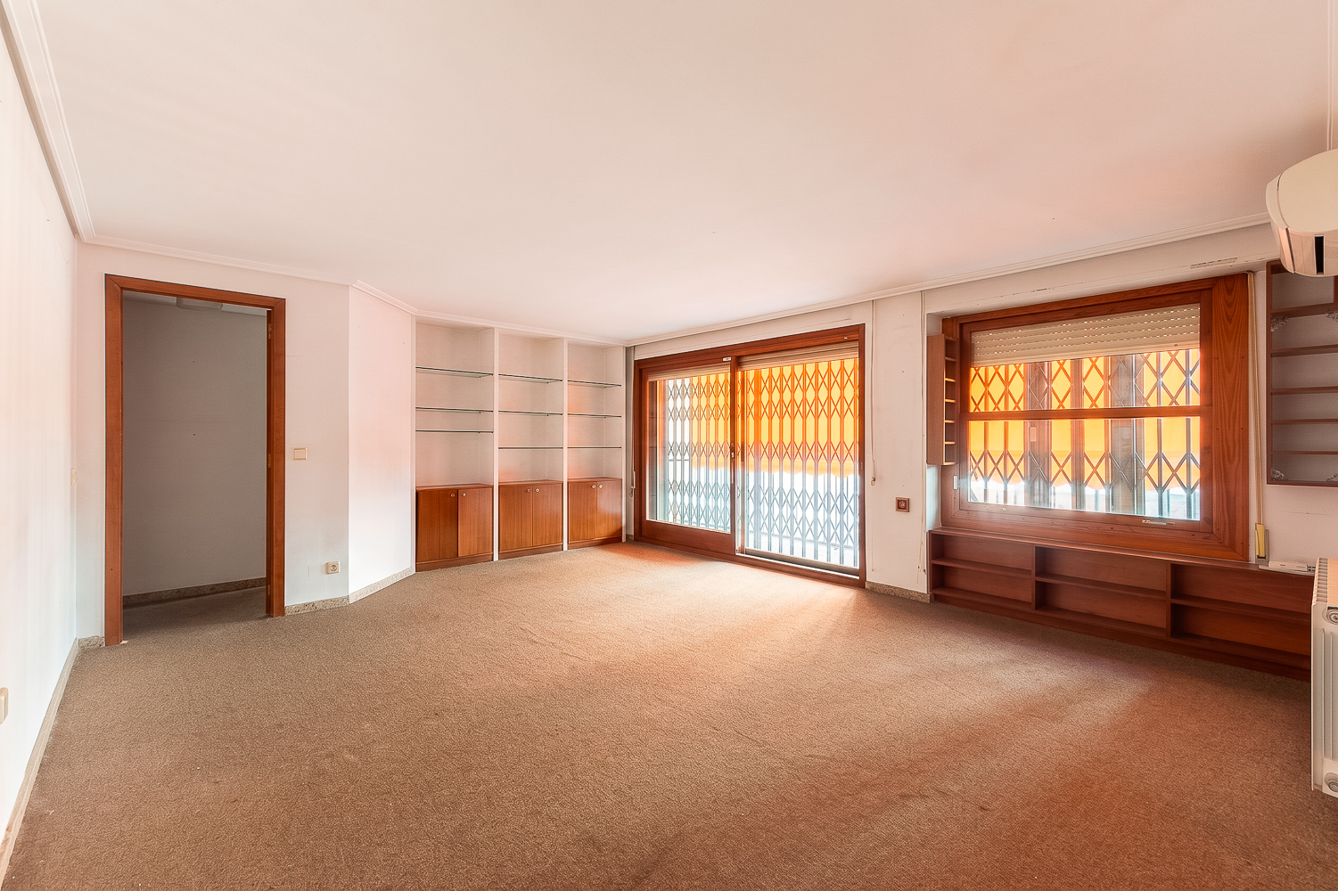 Gran vivienda con plaza de garaje en La Xerea