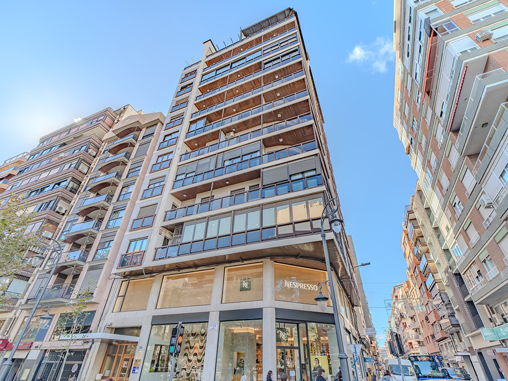 Incredible Opportunity on a Corner Street with Gadea