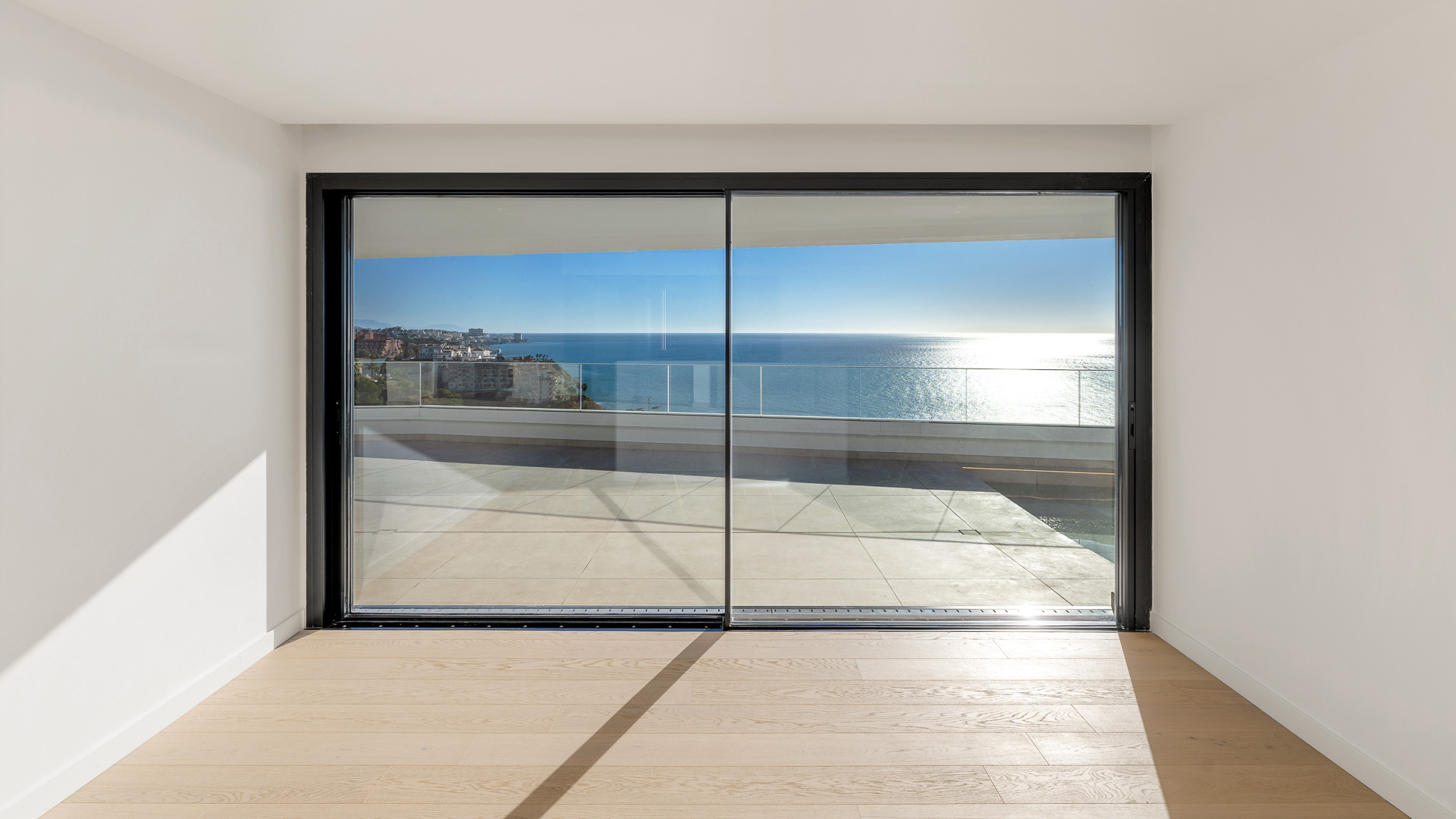 Exclusive property with premium amenities near the sea