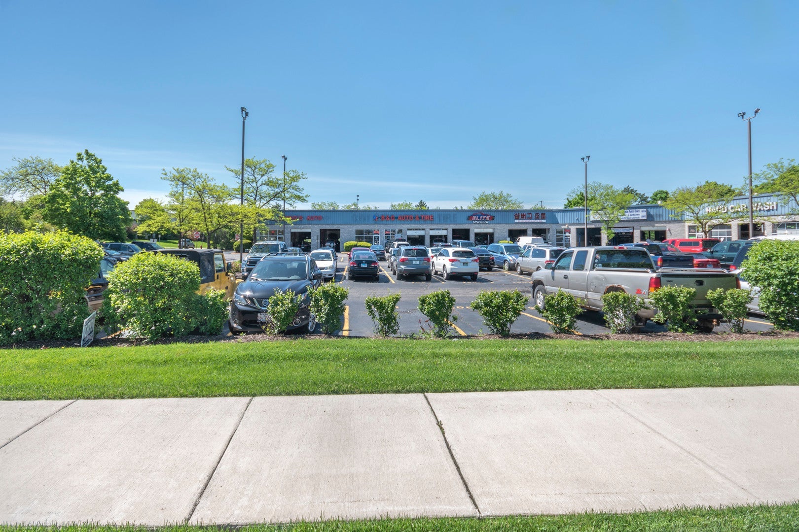 Established Car Care Center with Many Possibilities