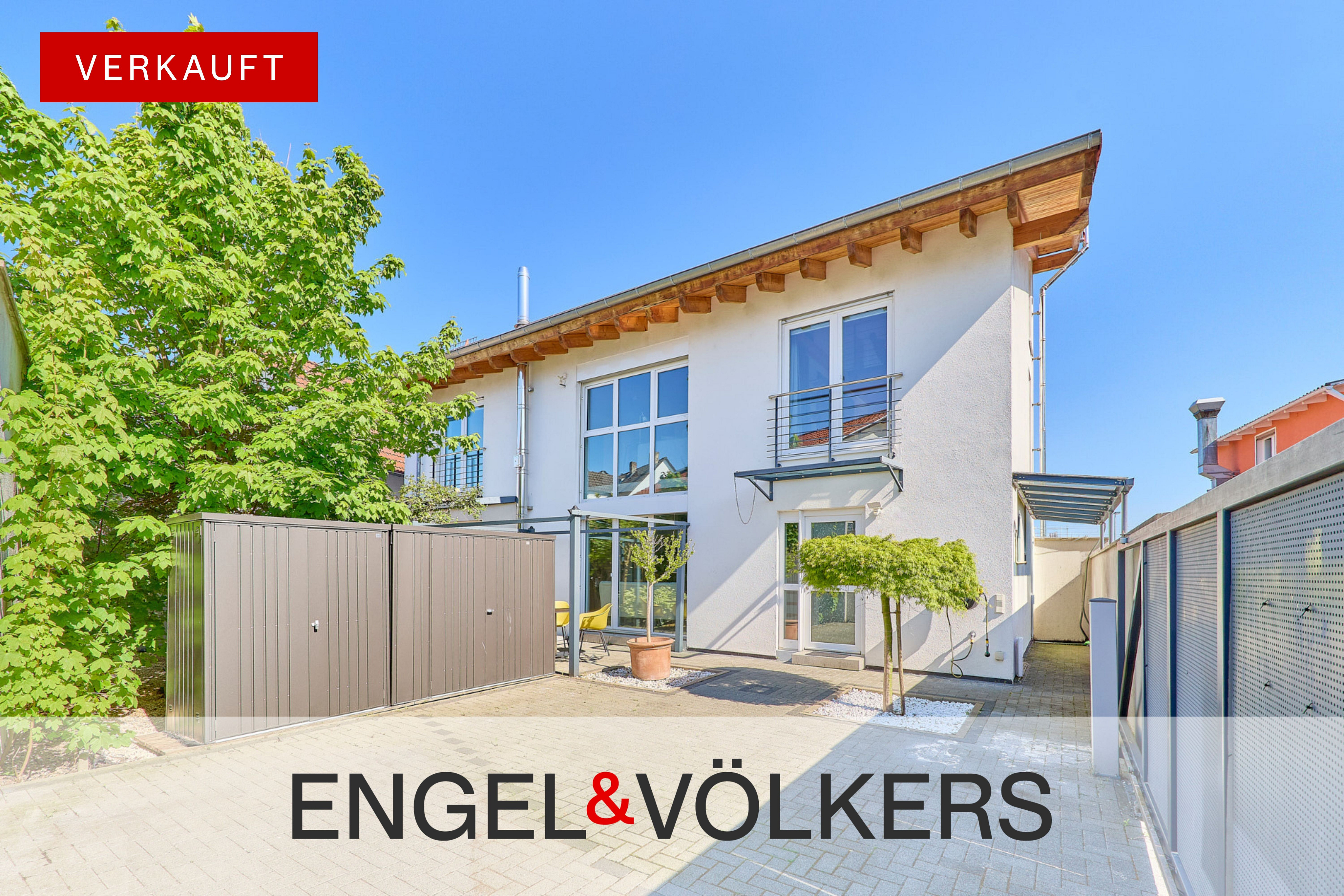 **VERKAUFT**Exklusives Architektenhaus mit modernem Design in zentraler Lage von Dieburg