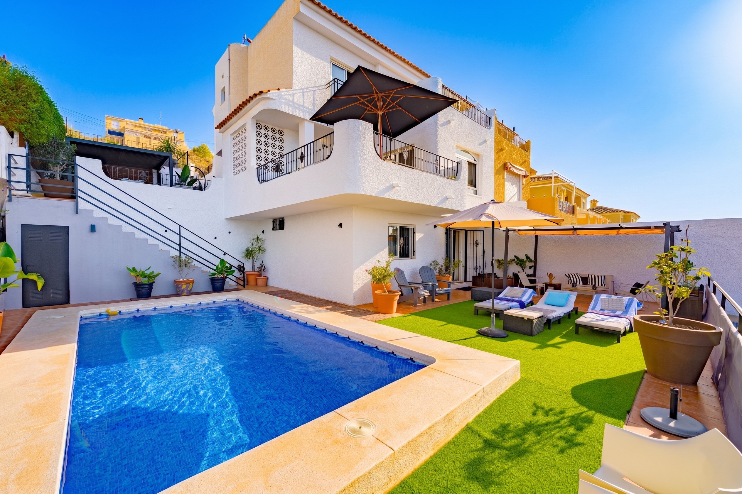 Espectacular villa con impresionantes vistas al mar en Villajoyosa