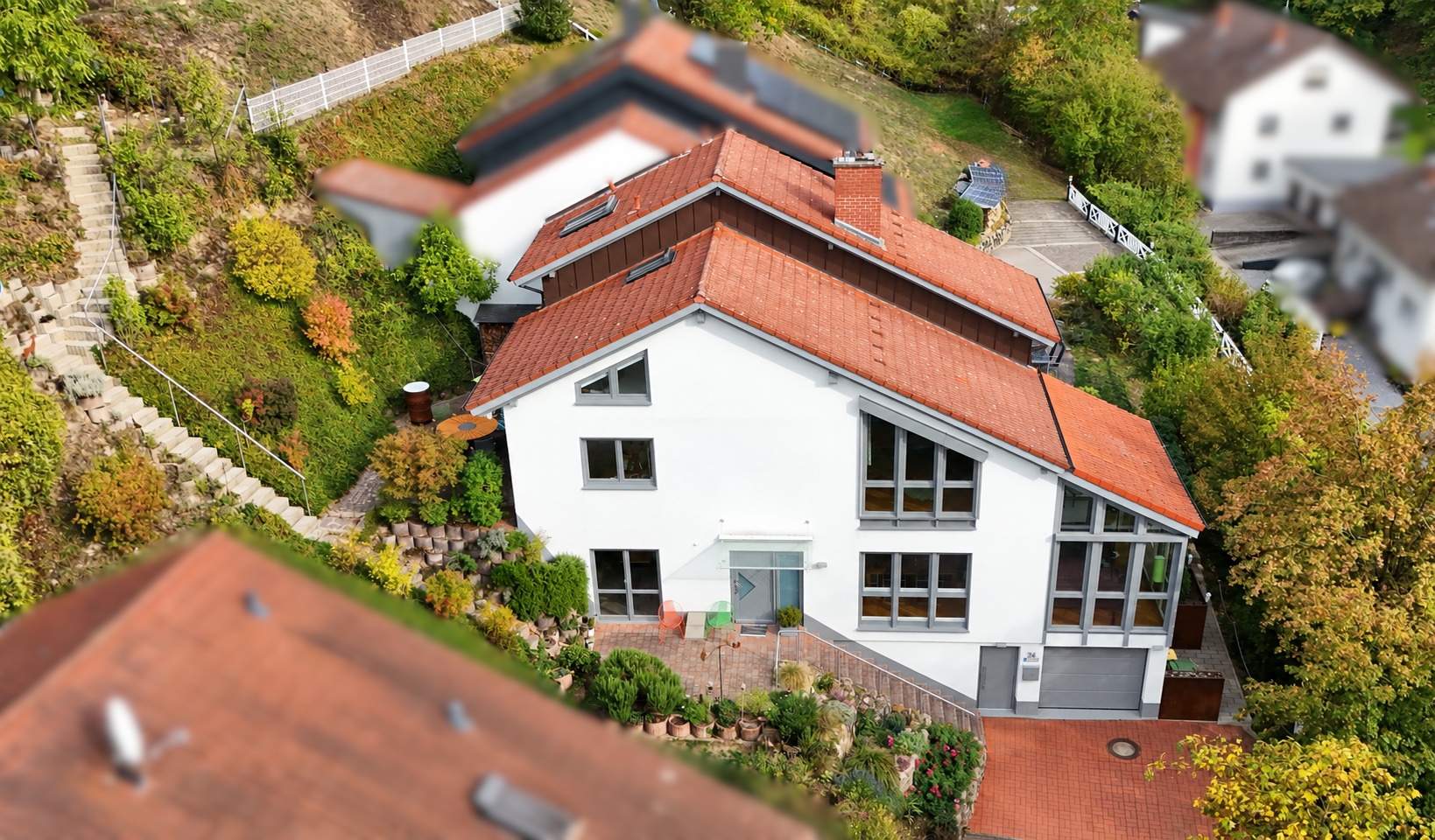 Großzügiges modernes Wohnen in ruhiger Hanglage