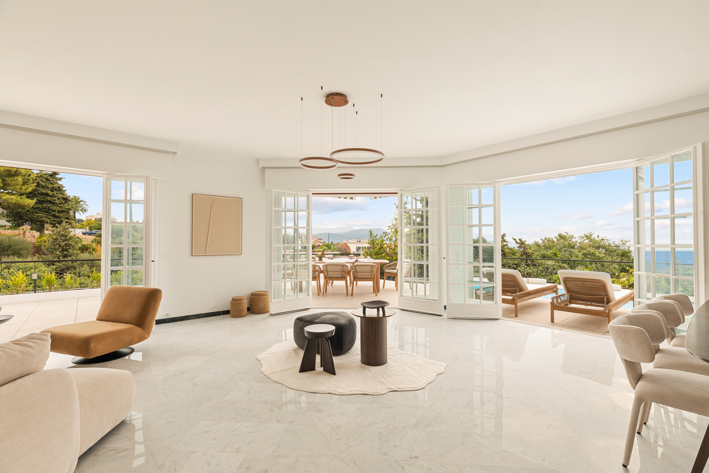 Family villa with pool – West Nice, La Lanterne