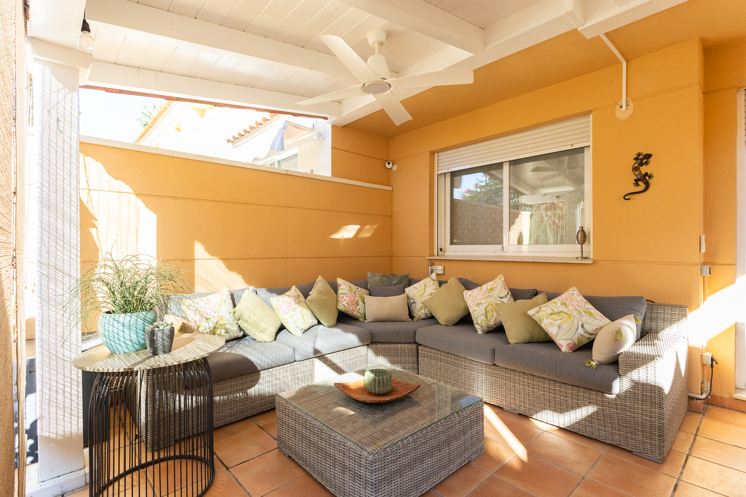 Semidetached house with community pool and garden in Campolivar