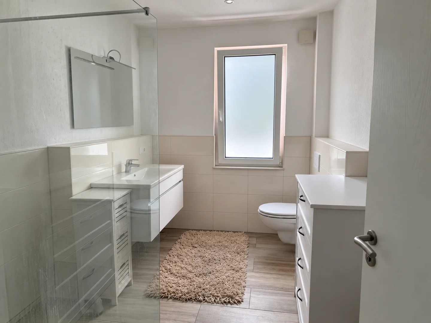 Moderne 4-Zimmer-Penthousewohnung mit großzügiger Terrasse in Arnum - Foto 3
