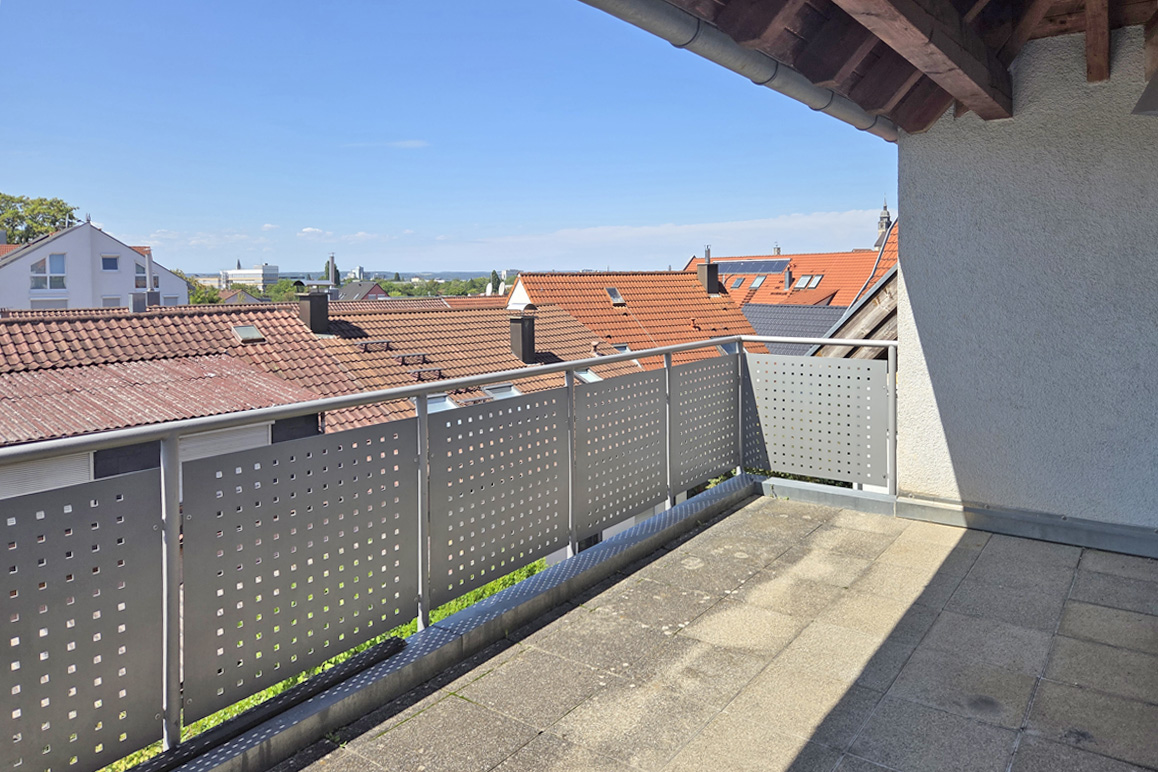 Schöne 4,5-Zimmer-Maisonette-Wohnung mit großem Balkon