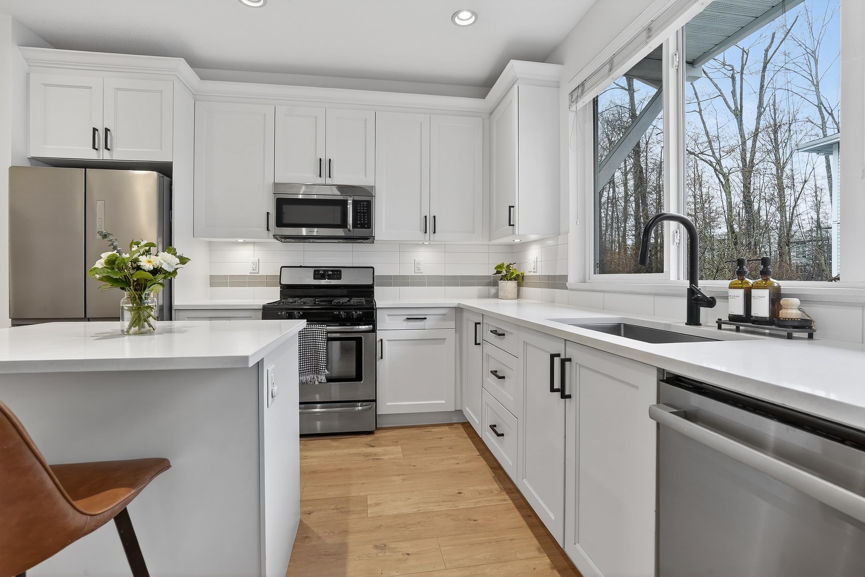 Modern Farmhouse Charm, Fully Updated, Sunny South Patio