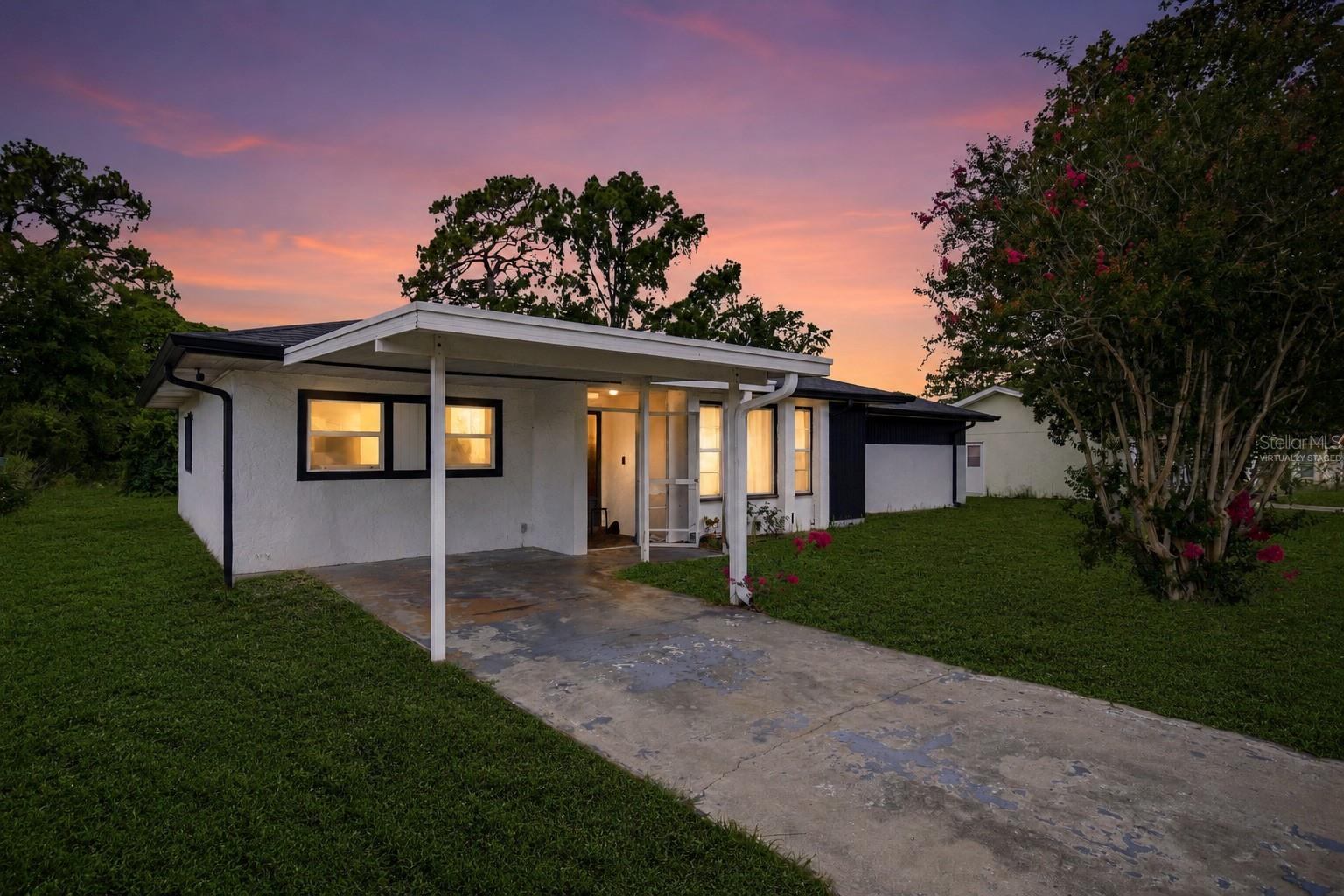 Move-In Ready Ocala Home, No HOA, New Roof & HVAC Gem Ready!