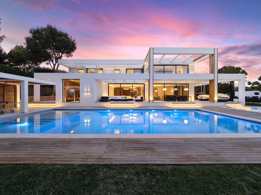 State-of-the-art designer villa