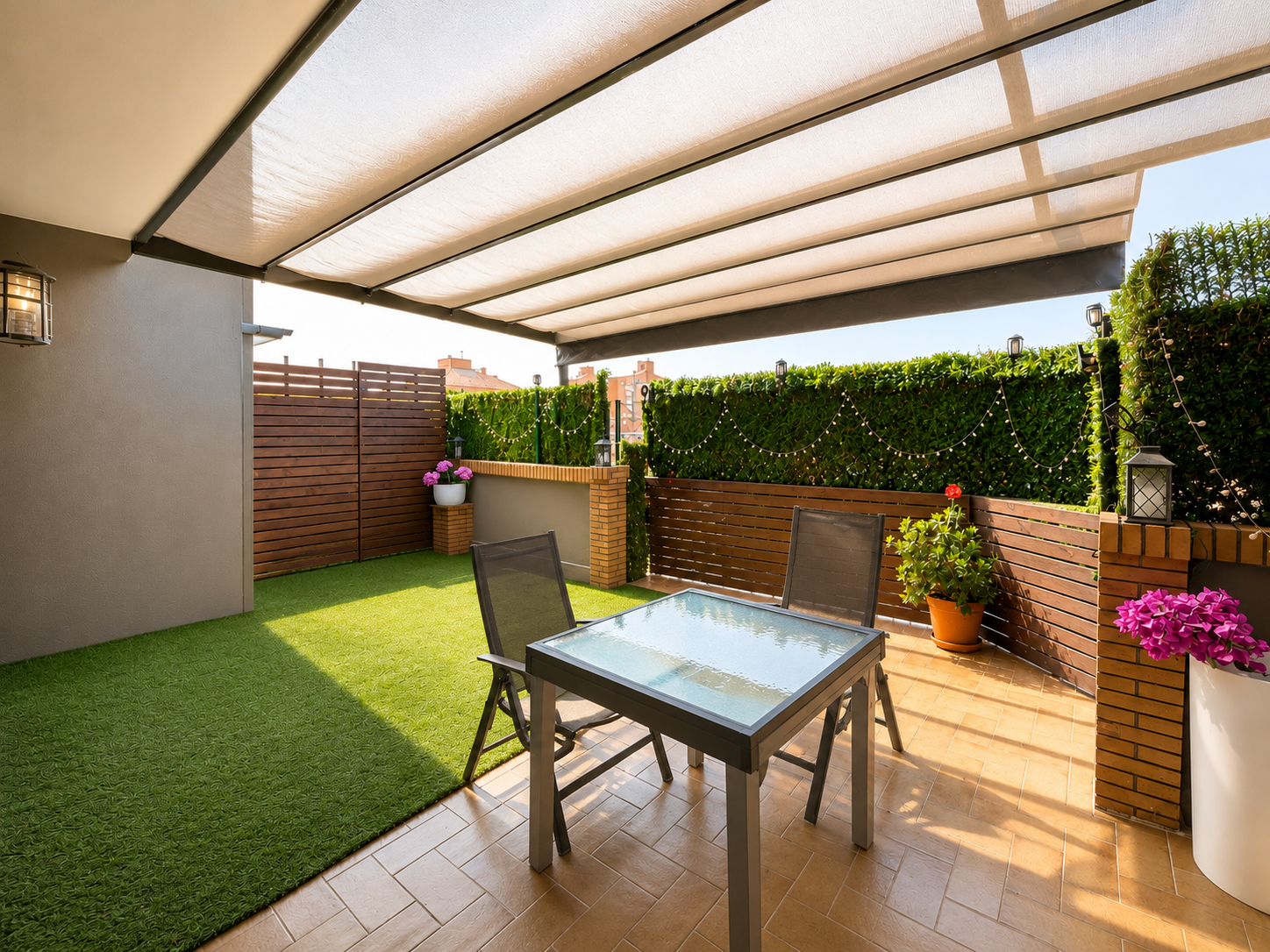 Bright penthouse with two terraces in the heart of Eixample