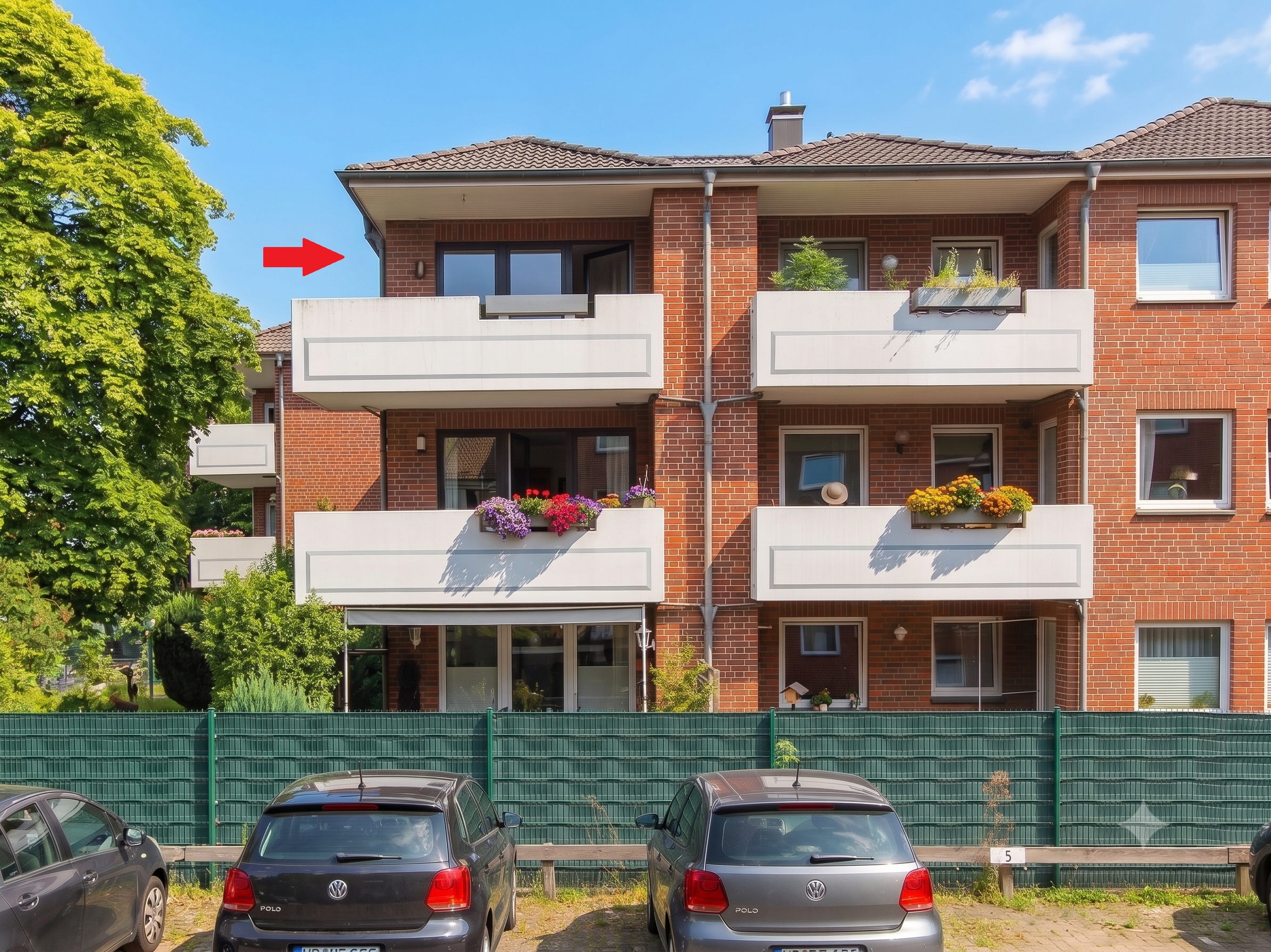 Komfortable 3‑Zimmerwohnung im 2. OG mit großzügigem Dachboden, Stellplatz, zentral und ruhig gelegen in Delmenhorst!