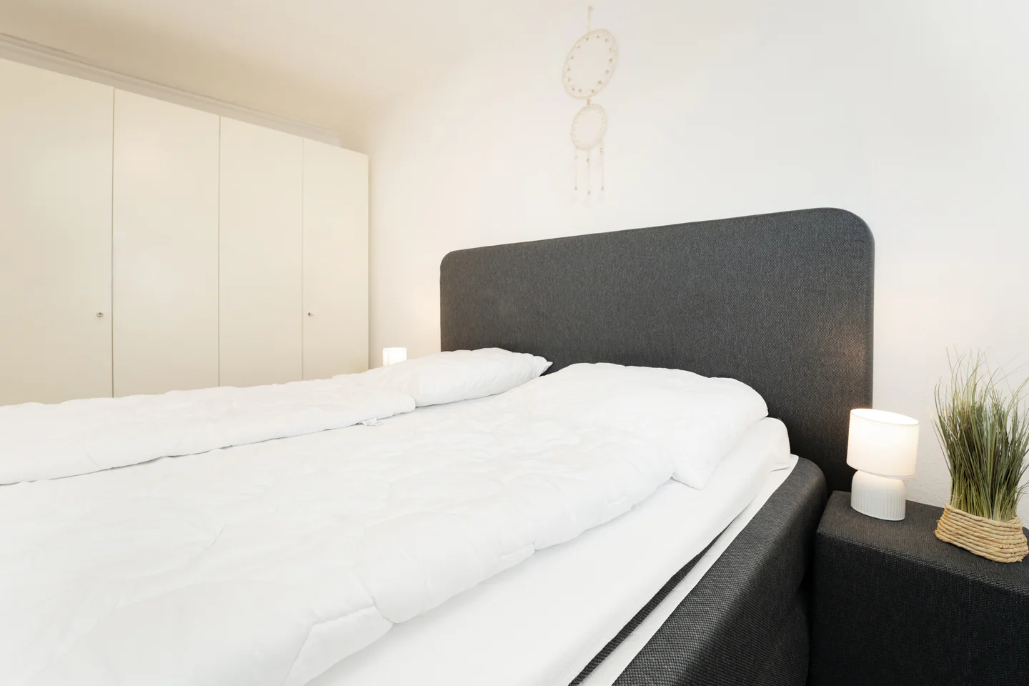 Exklusive 2-Zimmer-Wohnung in Grömitz mit Südwestbalkon, Garage und moderner Ausstattung – stilvolle Mietwohnung nahe Strand, Promenade und Yachthafen - Photo 5