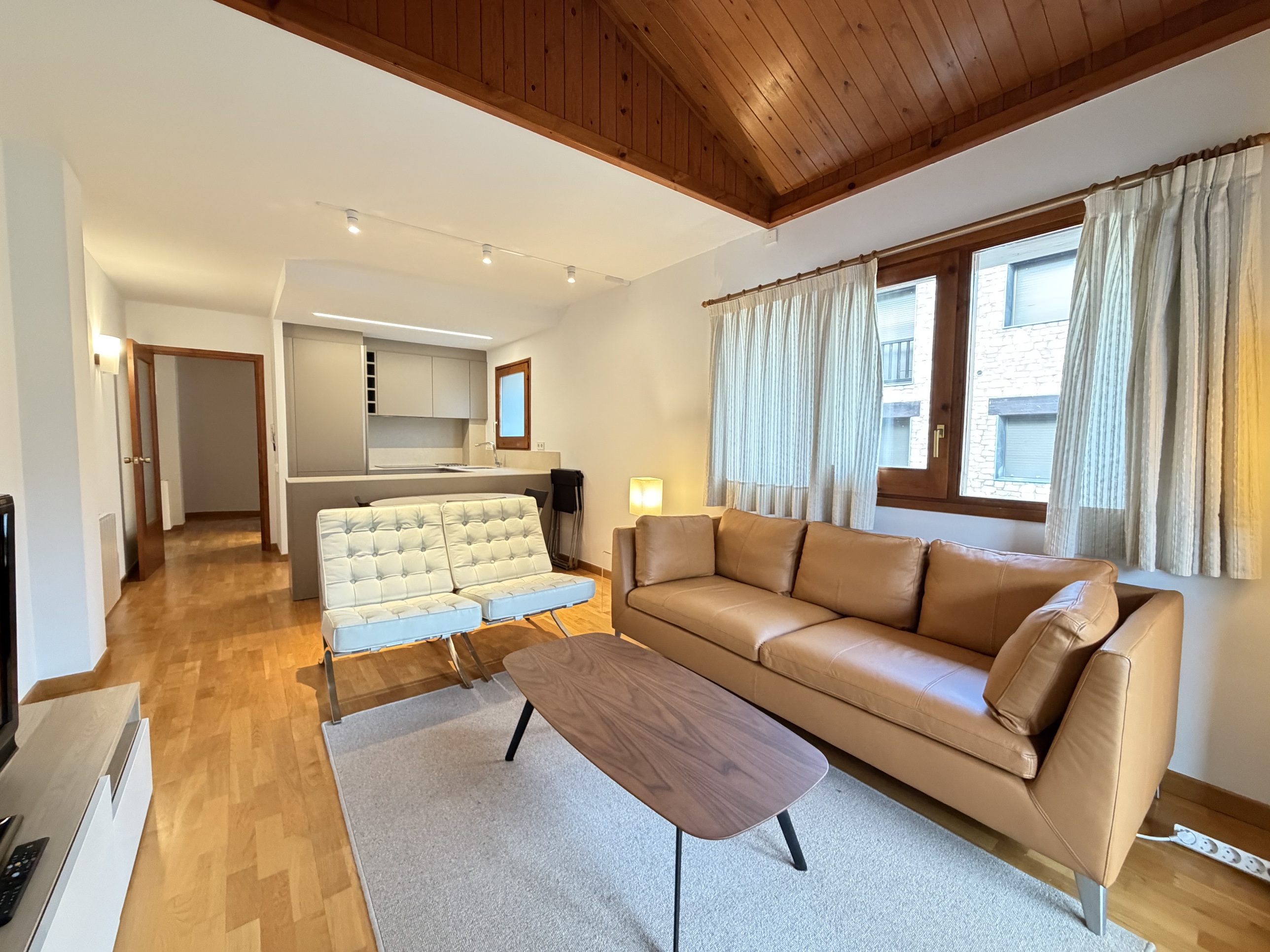 Furnished apartment with views of the ski slopes in El Tarter