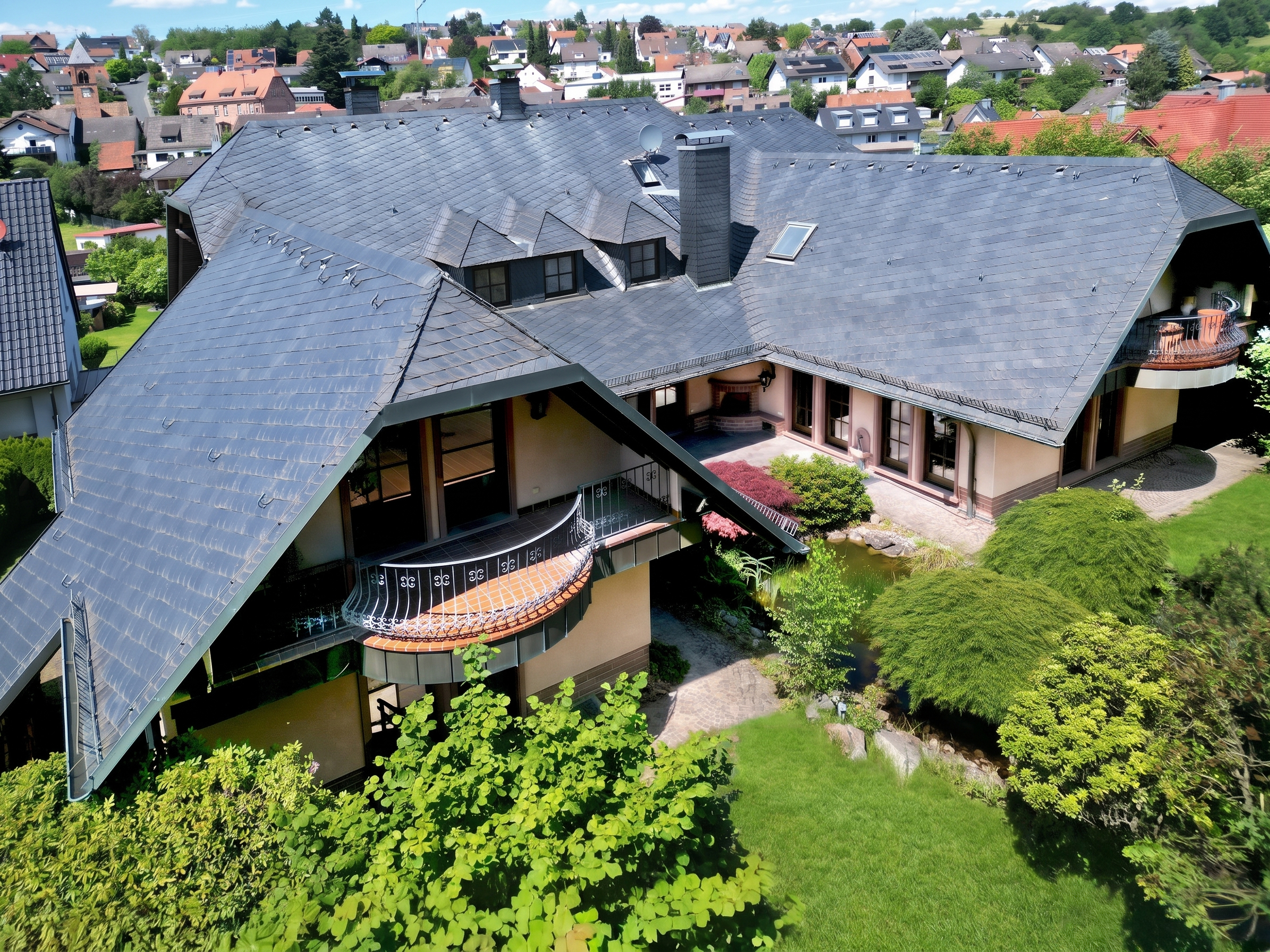 Traditionelle Unternehmervilla mit Haibacher Geschichte