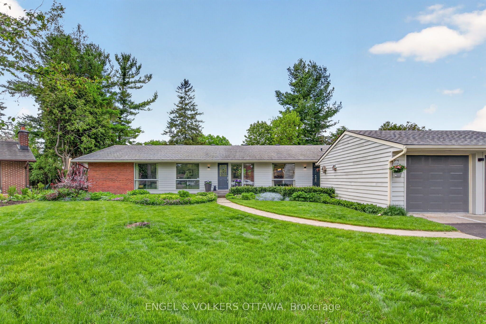Teron-Built Bungalow on a Quiet Crescent in Beaverbrook