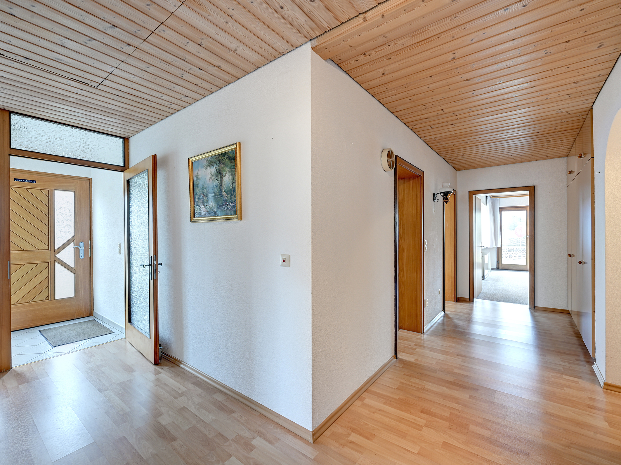 Renovate, expand, live: Large lot in Ampfing
