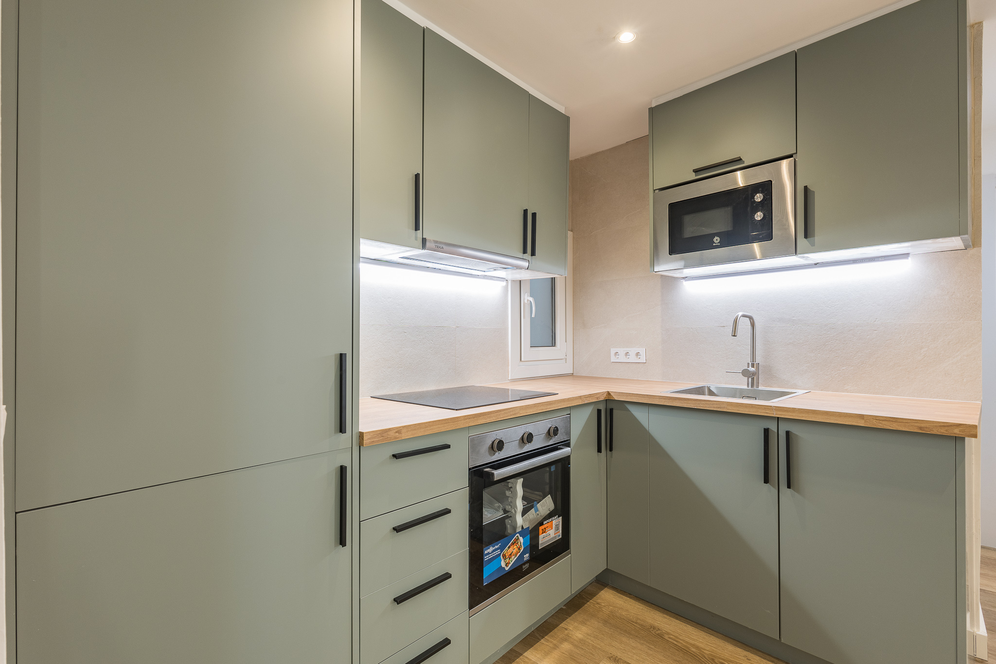 Newly renovated flat in Collblanc