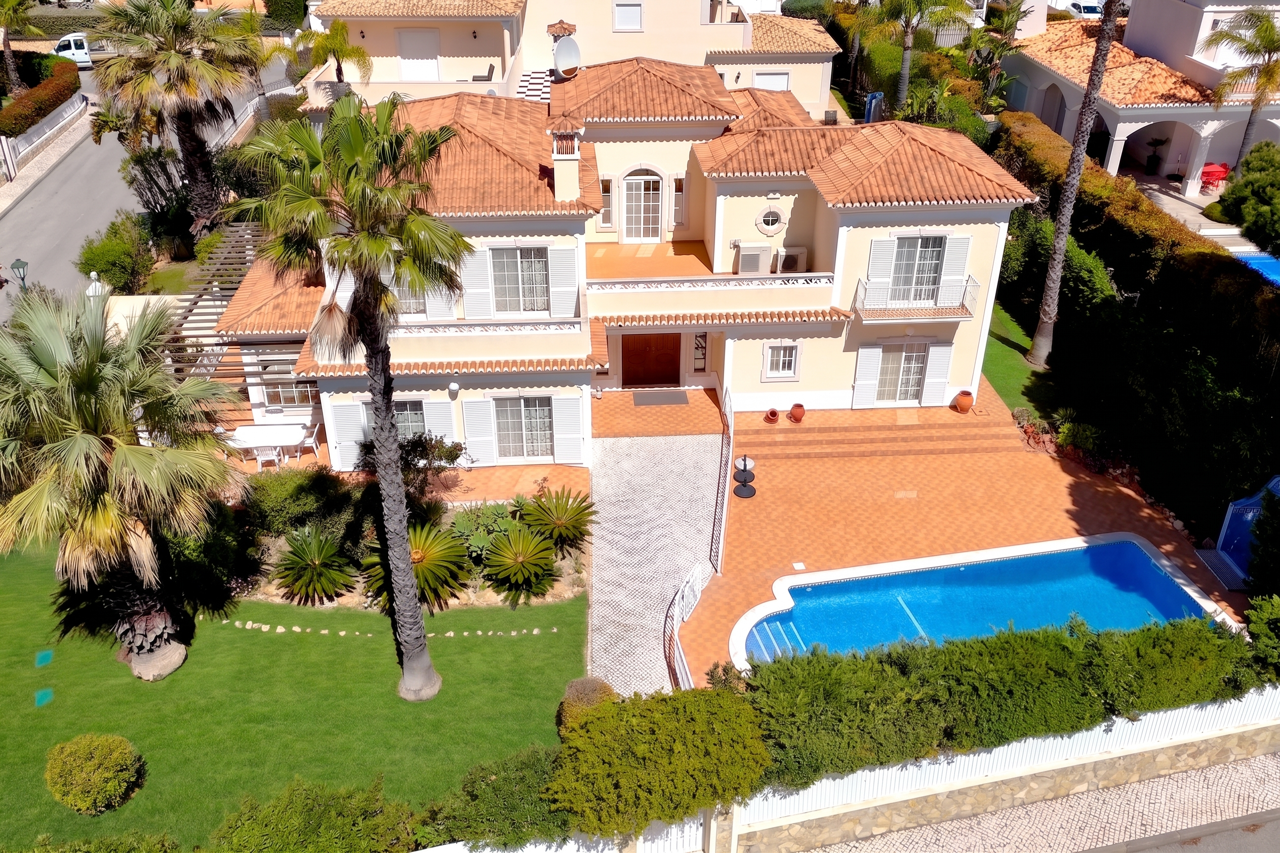 Große freistehende 4-Schlafzimmer-Villa mit beheiztem Pool in Varandas do Lago