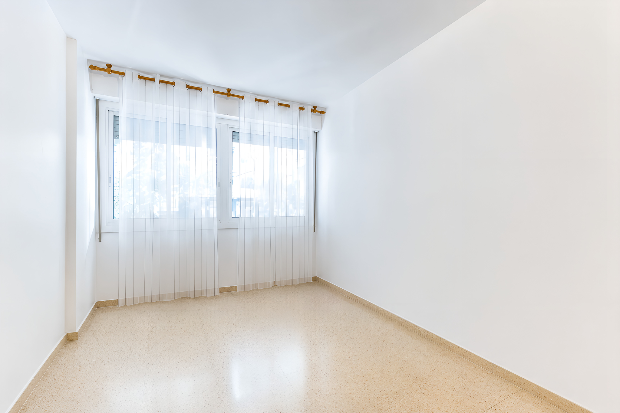 The Perfect Blank Canvas in Les Corts: Design Your Tailor-Made Dream Home [AI-modified]