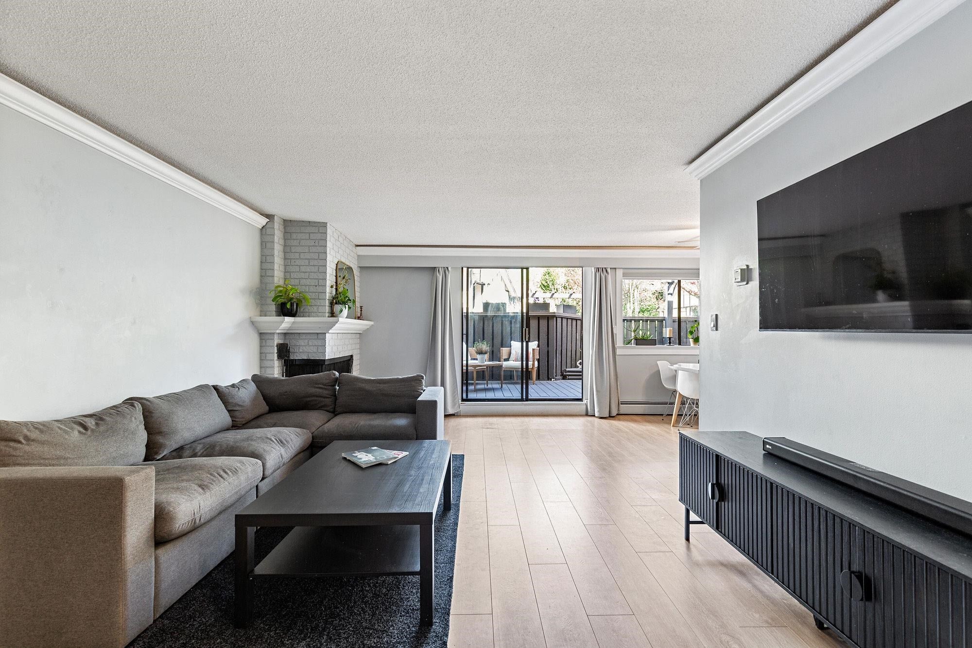 Lovely Townhome @ Tudor Village!
