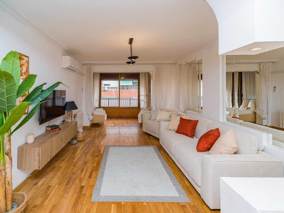 Perfect Home and Investment in Central Alicante