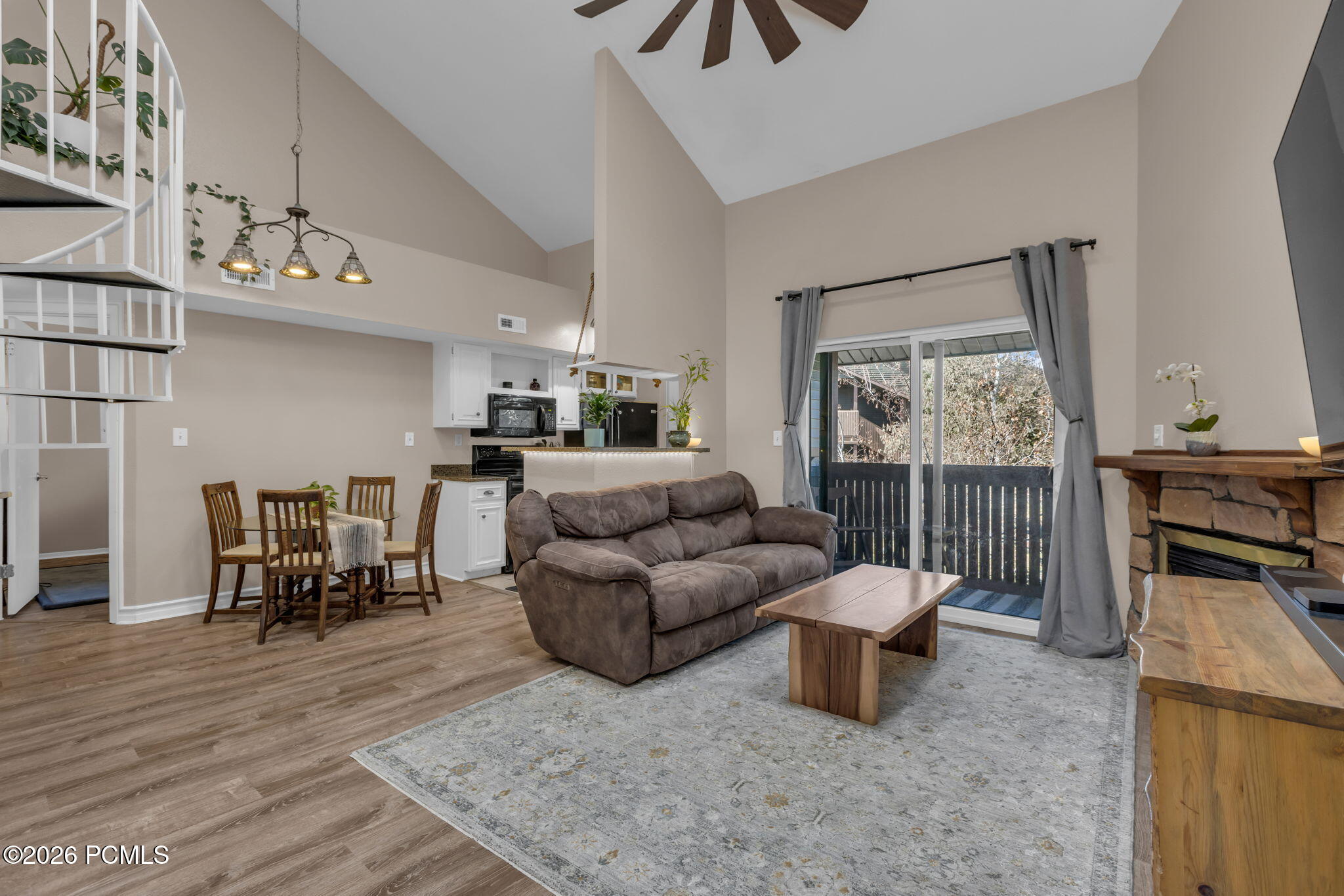 Mountain Living in Updated Top Floor Condo in Powderwood