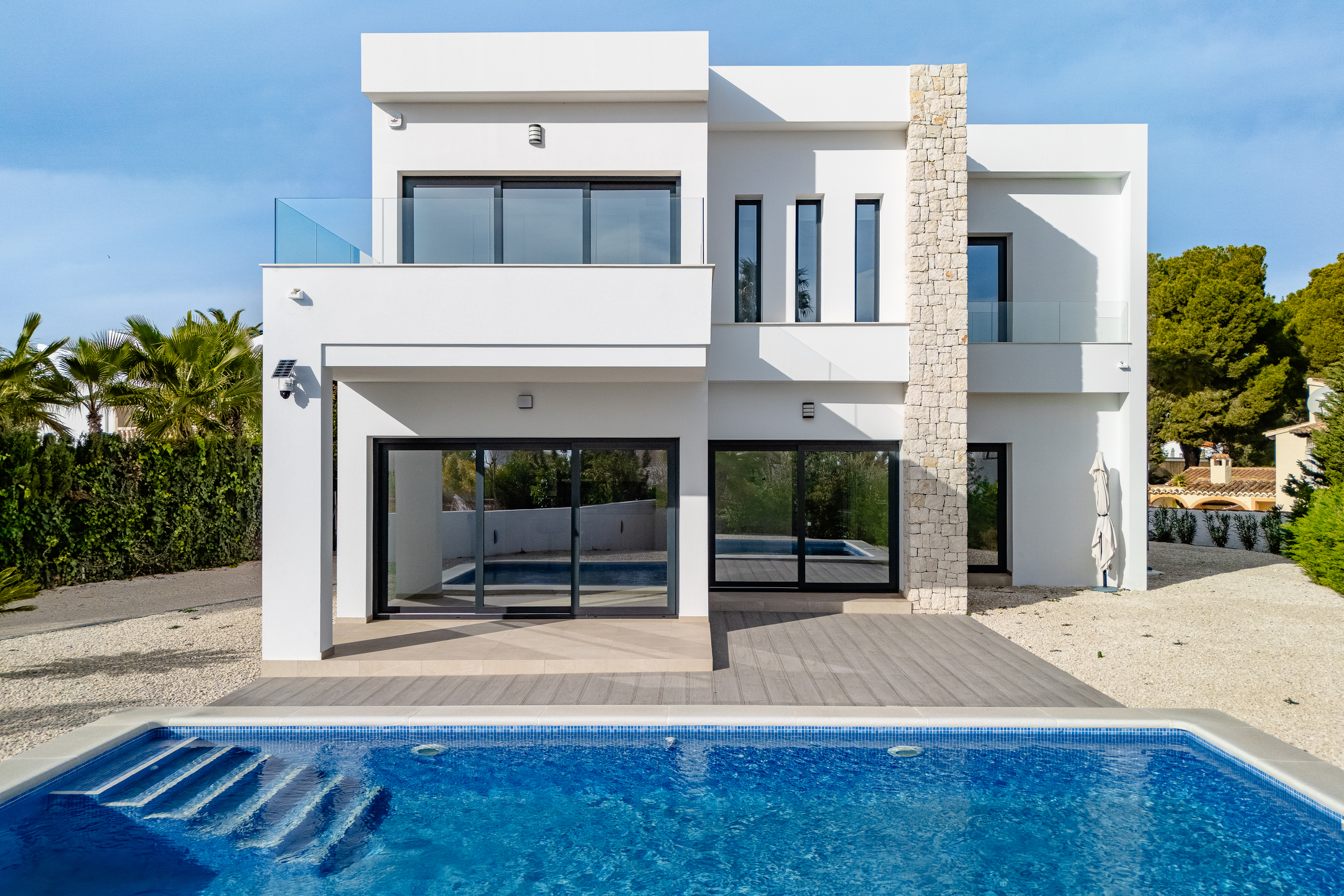 New build villa 1.2 km from La Fustera beach