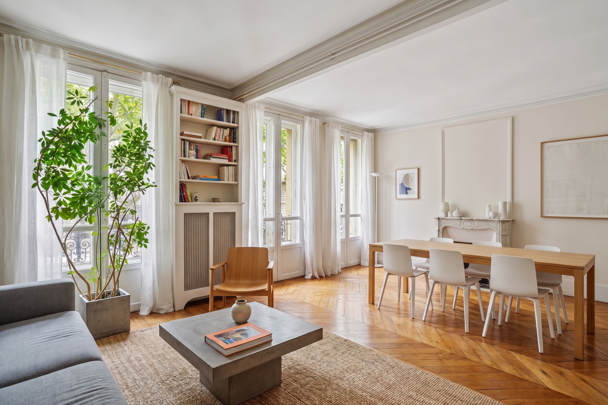Paris 7th – Saint-Dominique / Rapp – 2-bedroom apartment [AI-modified]