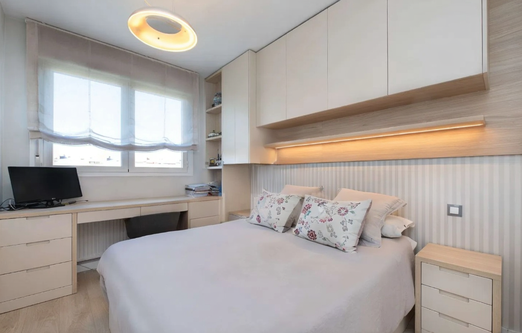 Bright 3-bedroom apartment in Las Rosas