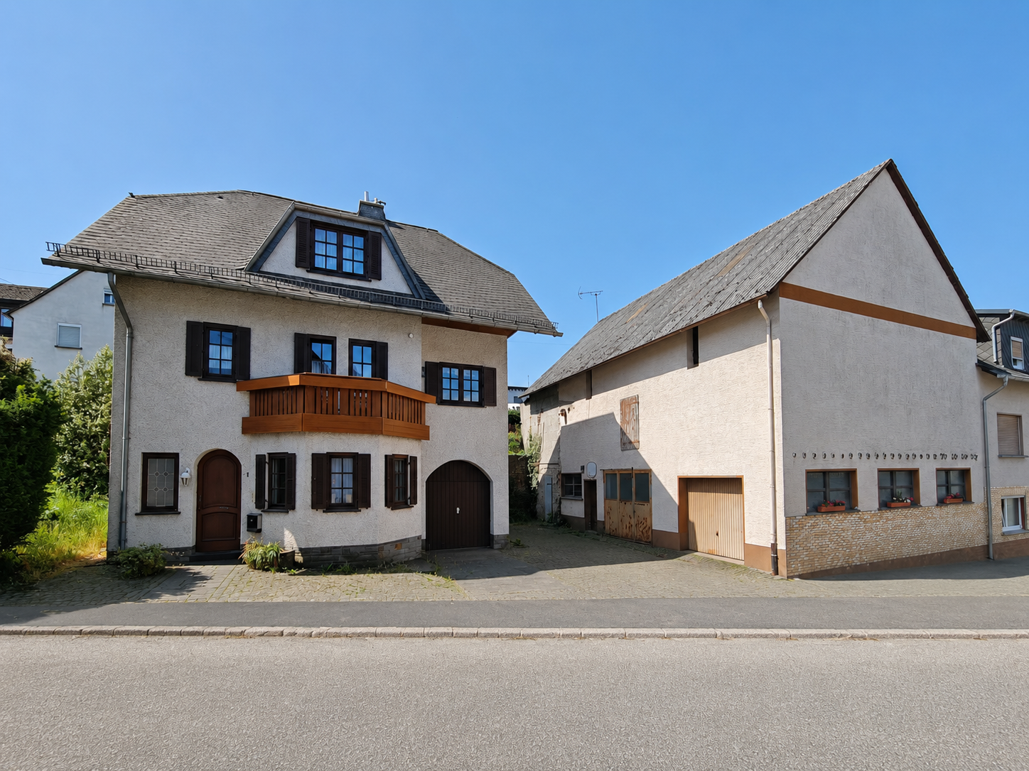 Charmantes Wohnhaus mit großem Nebengebäude und vielseitigen Nutzungsmöglichkeiten