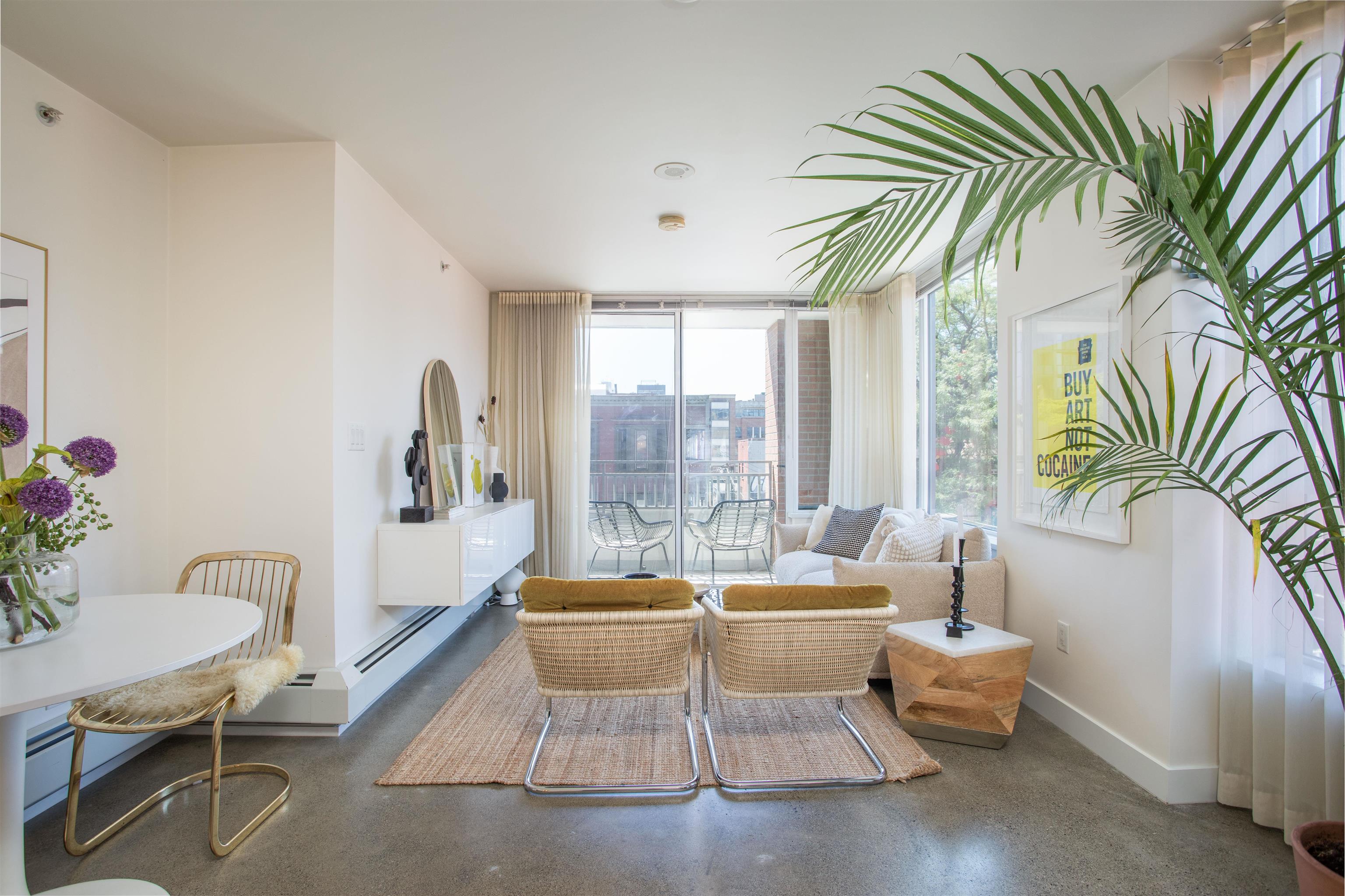 Discover Sunlit Comfort in Chinatown's Heart