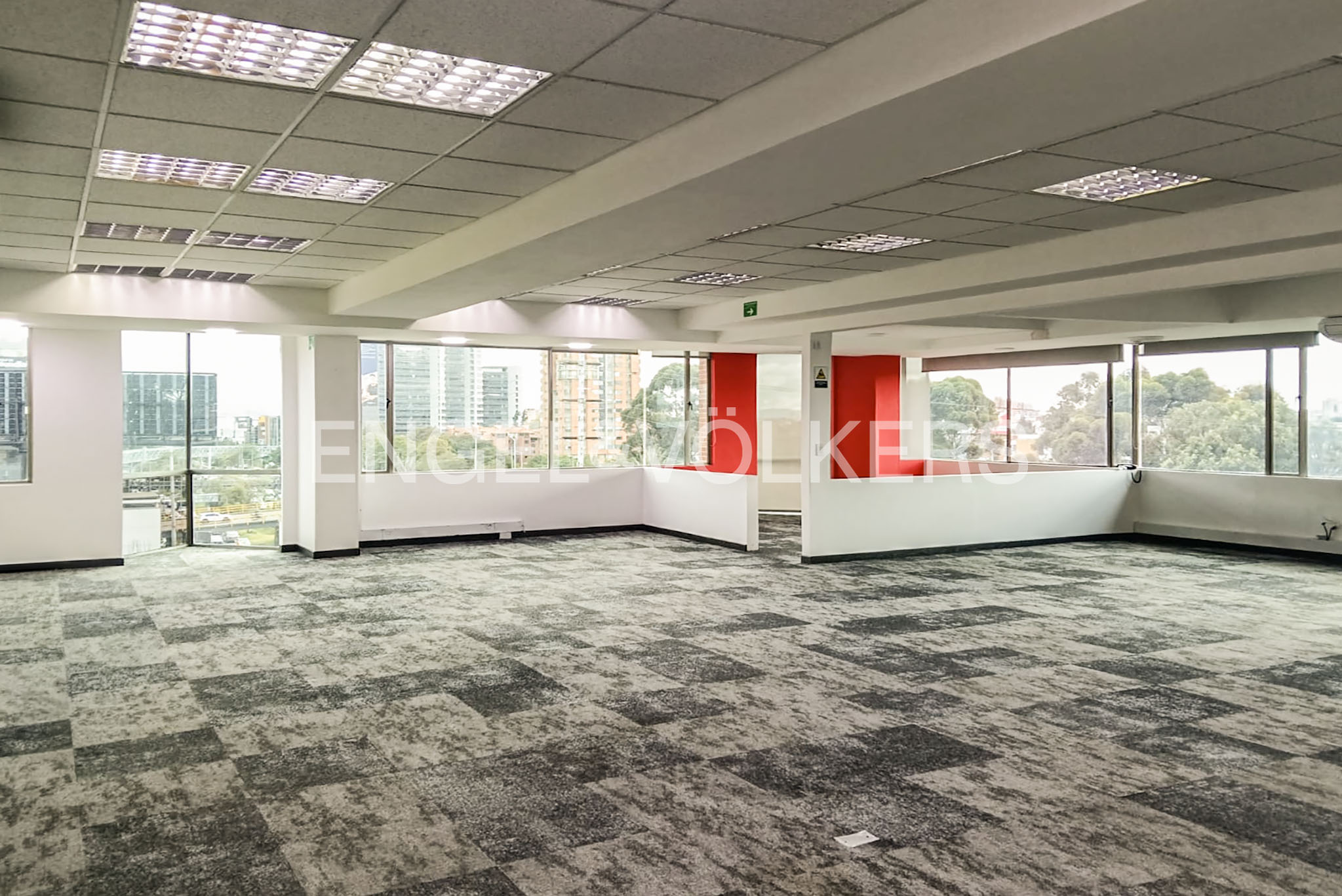Oficina duplex 495m2 arriendo Santa Barbara