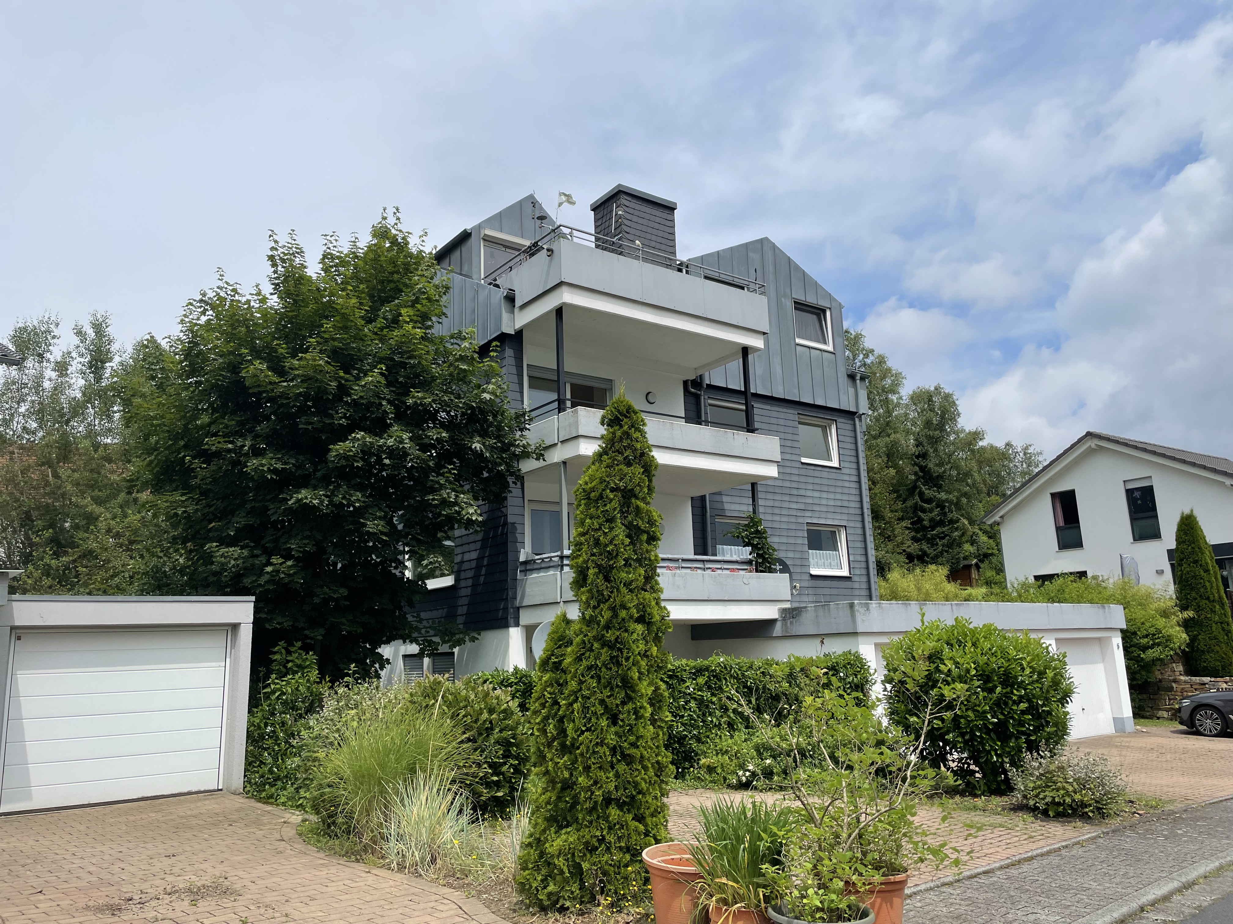 Großzügiges Wohnen mit guter Anbindung nach Siegen & Winsdorf