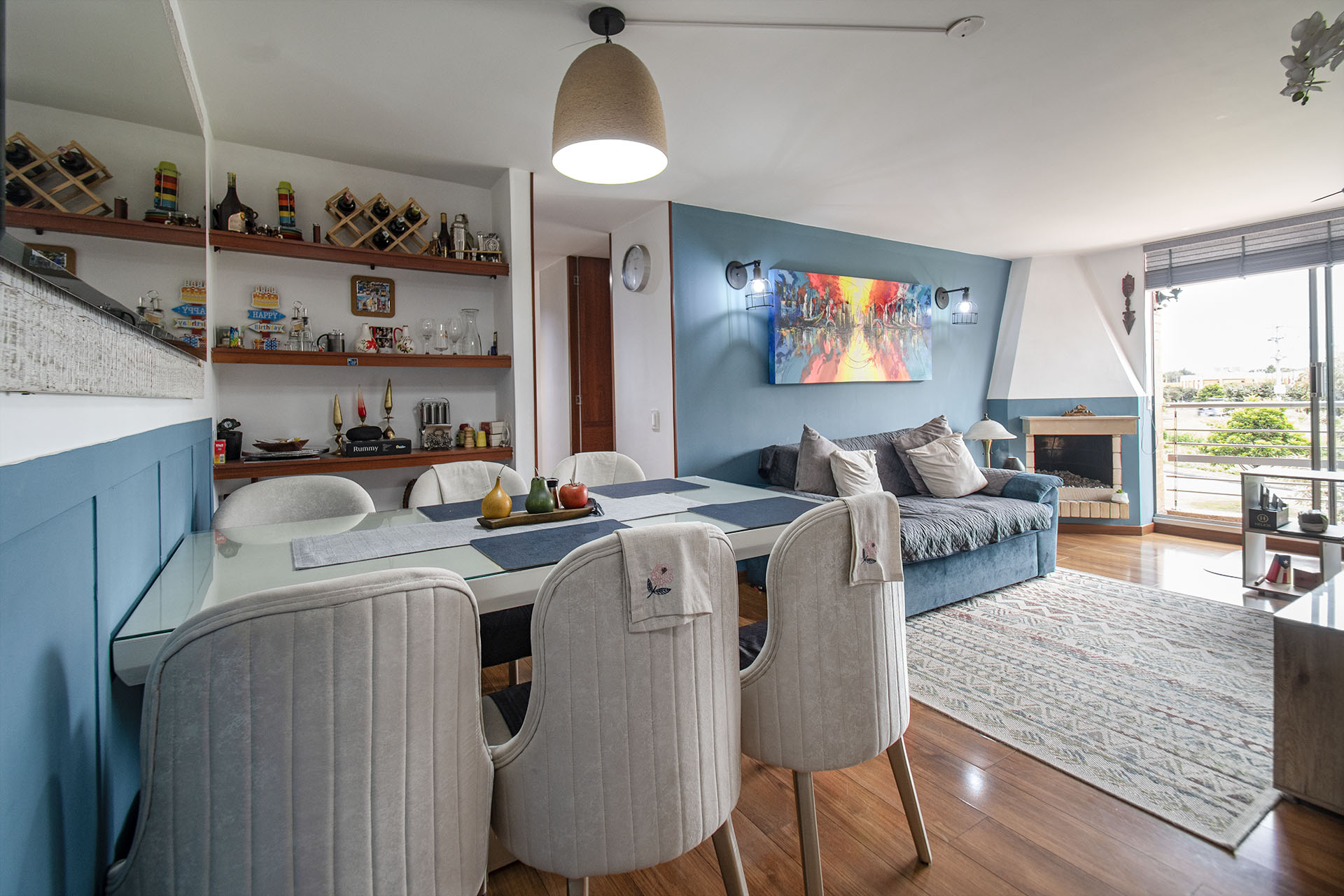 Apartamento con balcón para venta en Colina Campestre