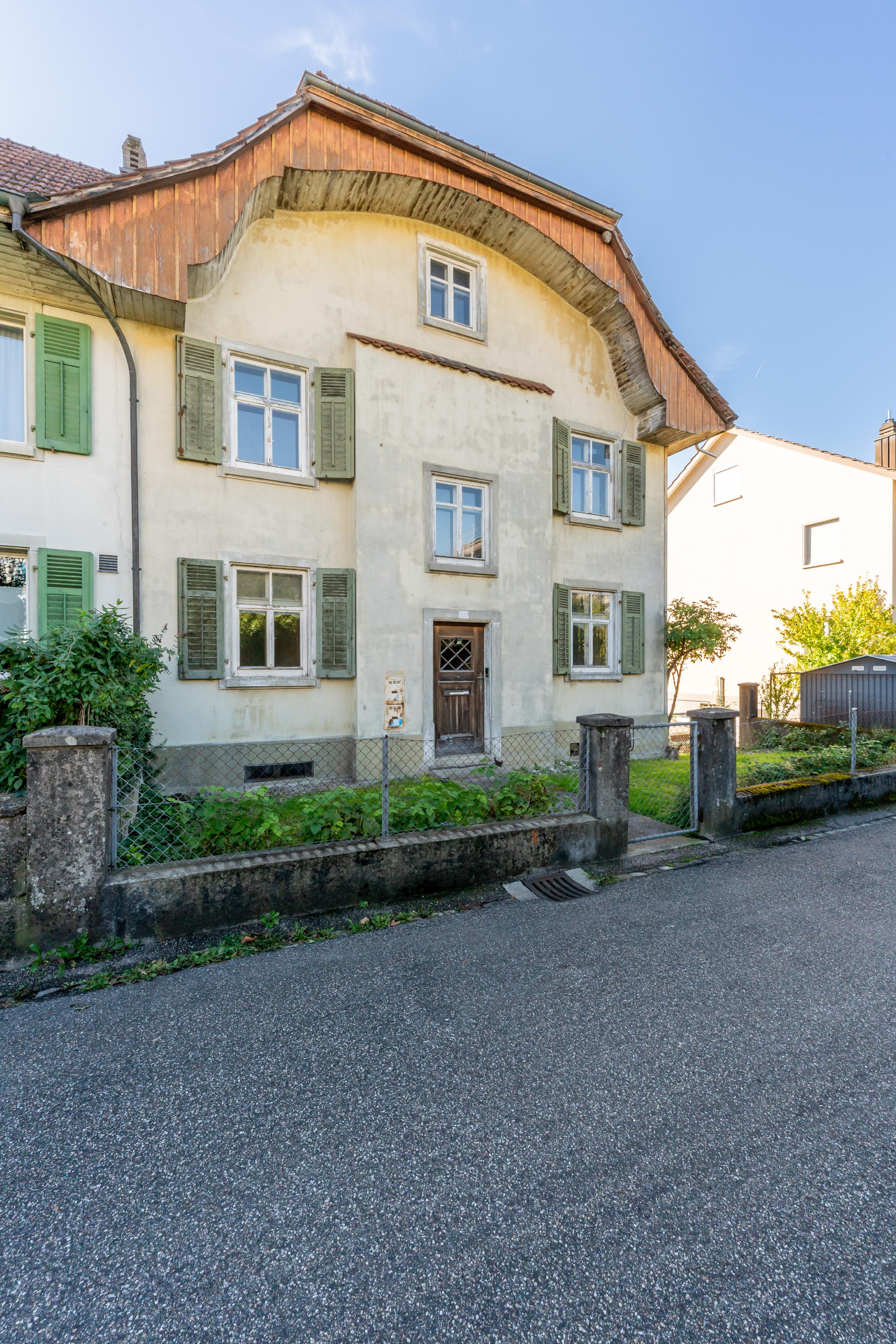 Doppelhaus mit Entwicklungspotenzial