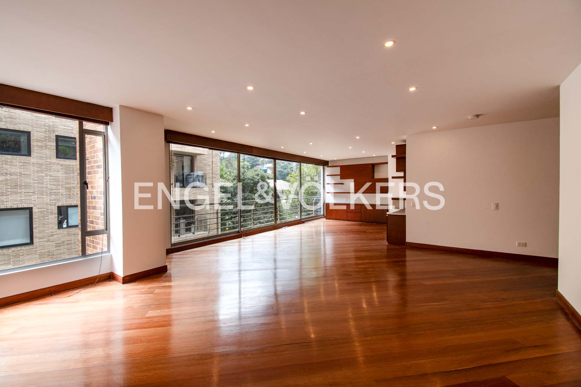 Apartamento con balcón y vista para venta en El Refugio