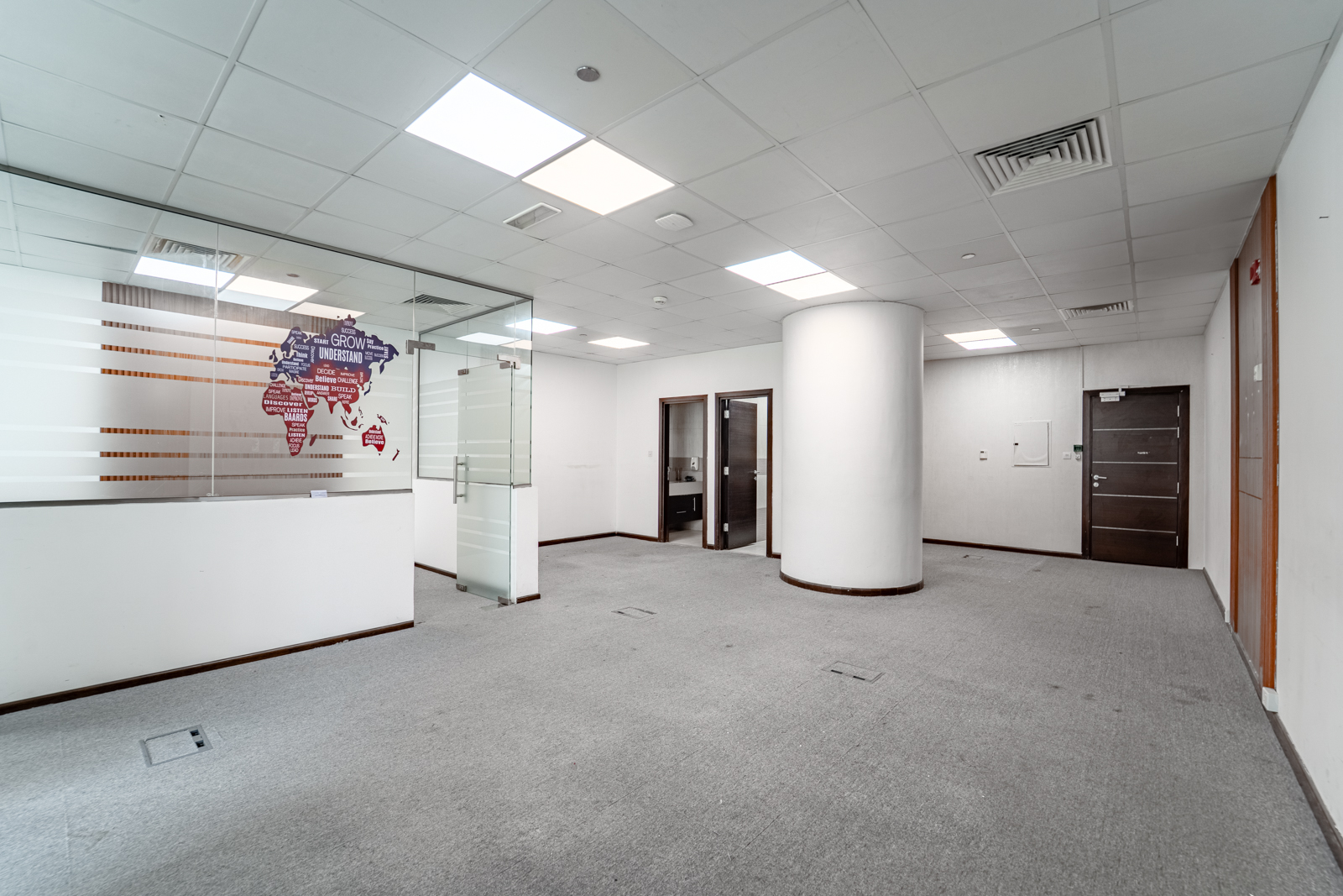 Upgraded High-Floor Office | Near Metro