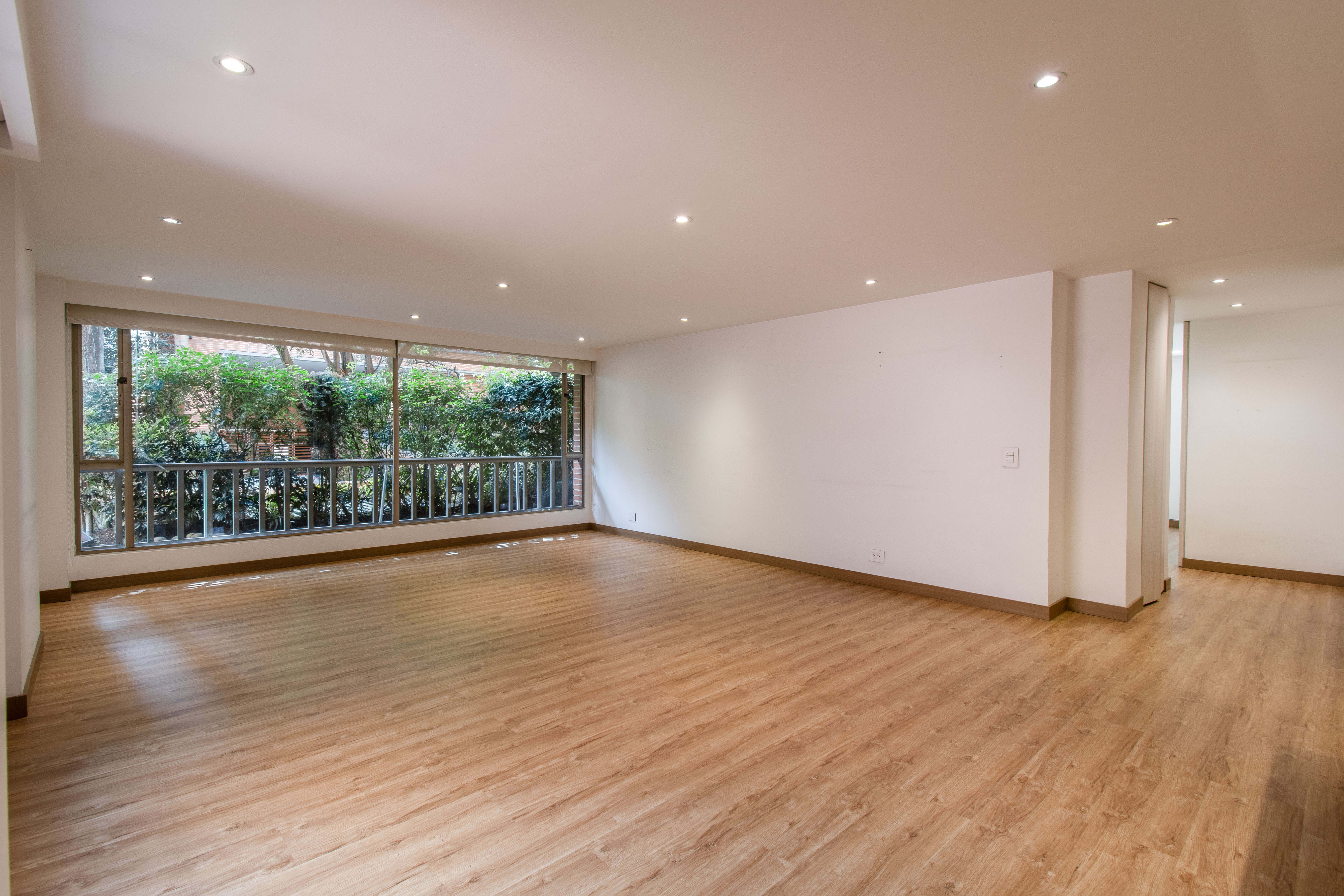 Apartamento remodelado para arriendo en La Cabrera