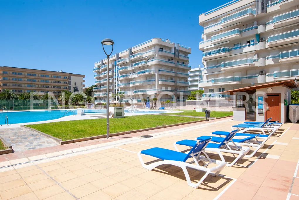 Great apartment with a large garden in just 5 minutes walk from the beach