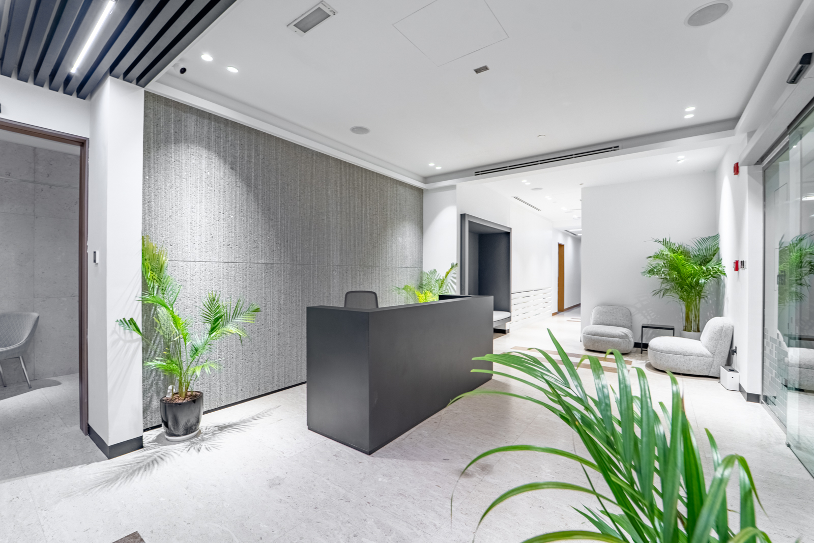 High End Fitted | 15 Parkings | Premium Workspace