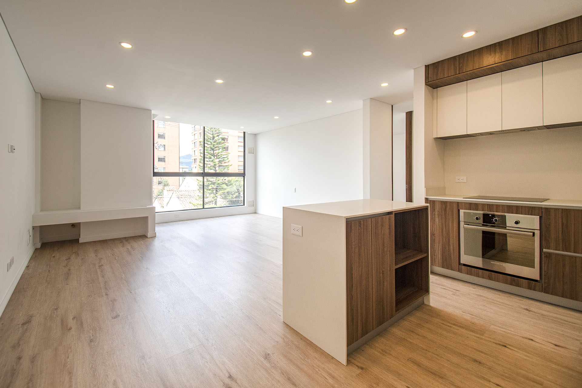 Moderno apartamento para estrenar en venta con balcón en Sotileza