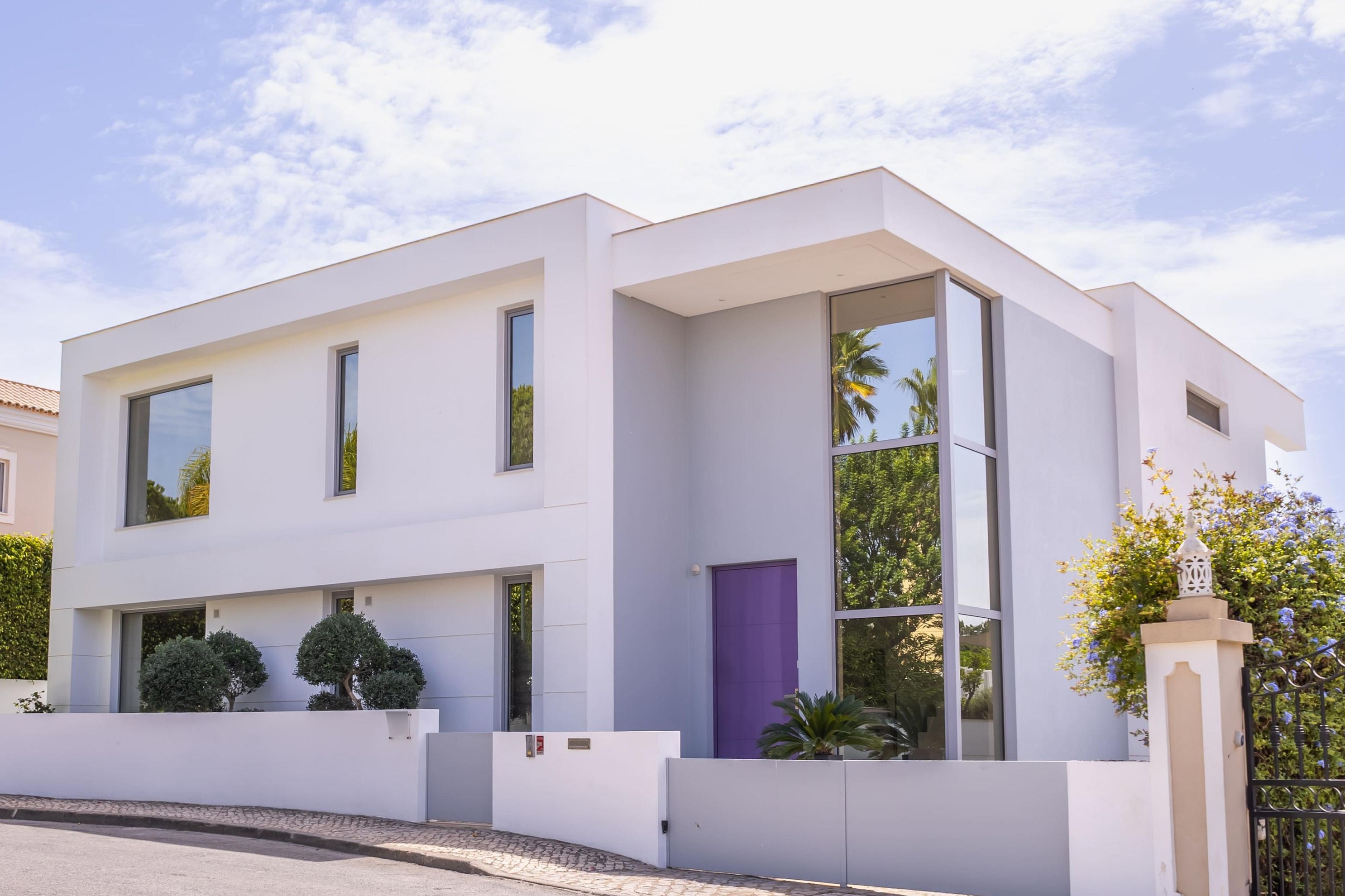 Moradia Contemporânea com Elevador nas Varandas do Lago, entre Quinta do Lago e Vale do Lobo