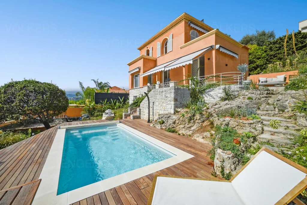 Villa with panoramic sea views in Mont Alban, Nice