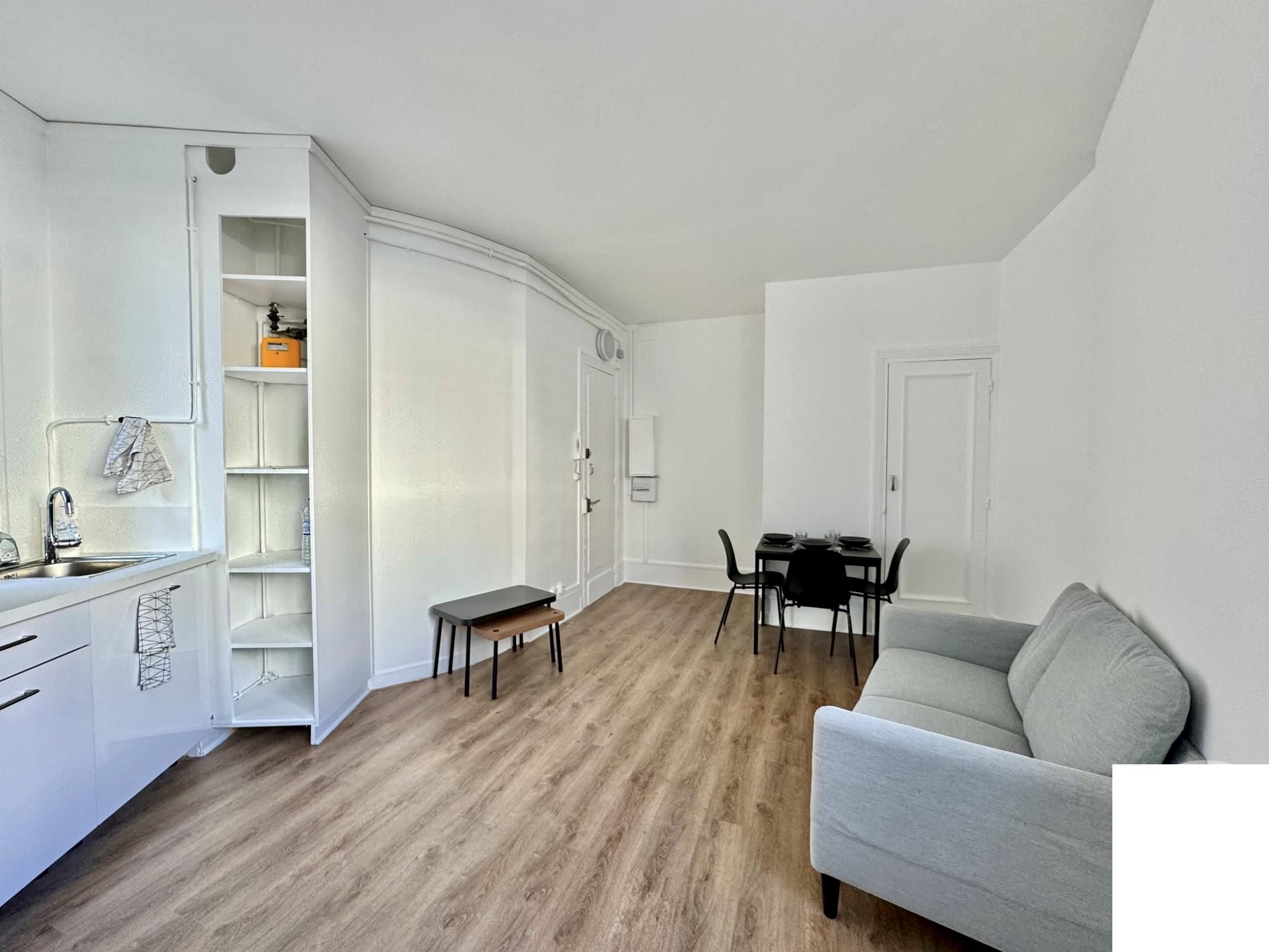 Paris 15th - Renovated 38 m² 2-room - Georges Brassens district